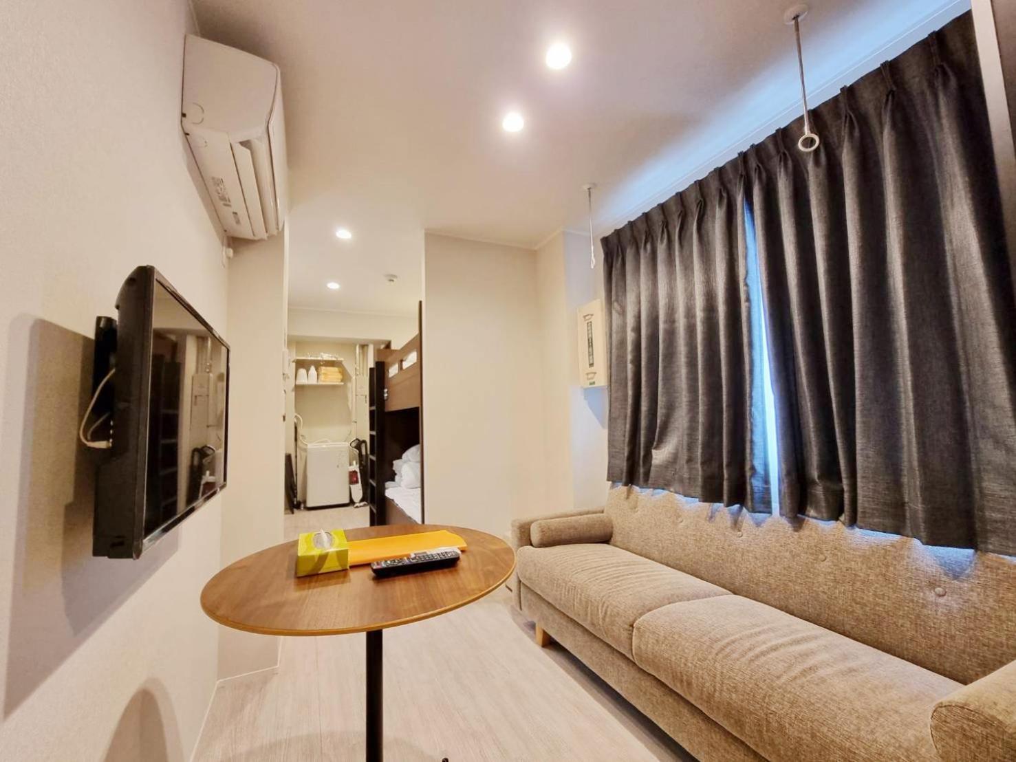 One-Bedroom Apartment photo 2