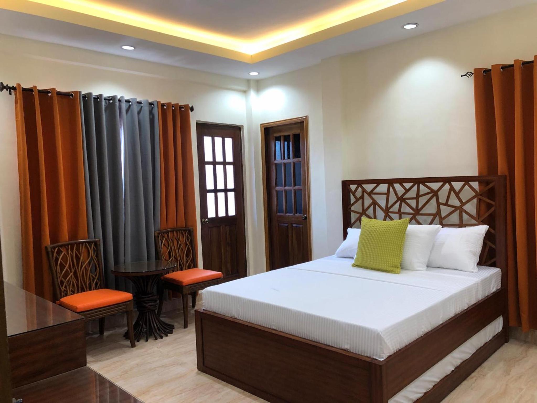 Economy Triple Room - Photo 2