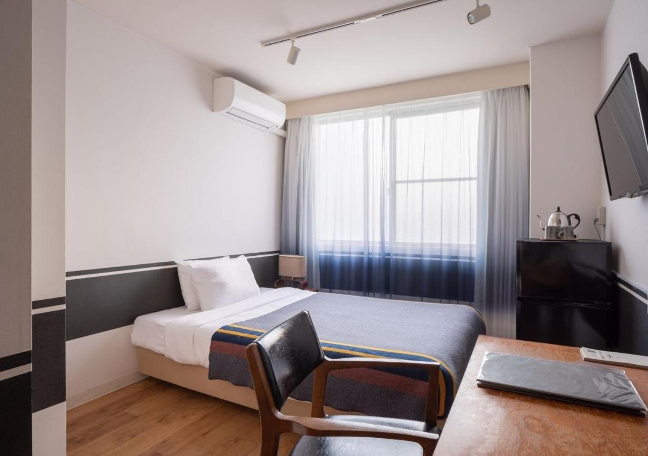 Double Room with Private Bathroom thumbnail 5