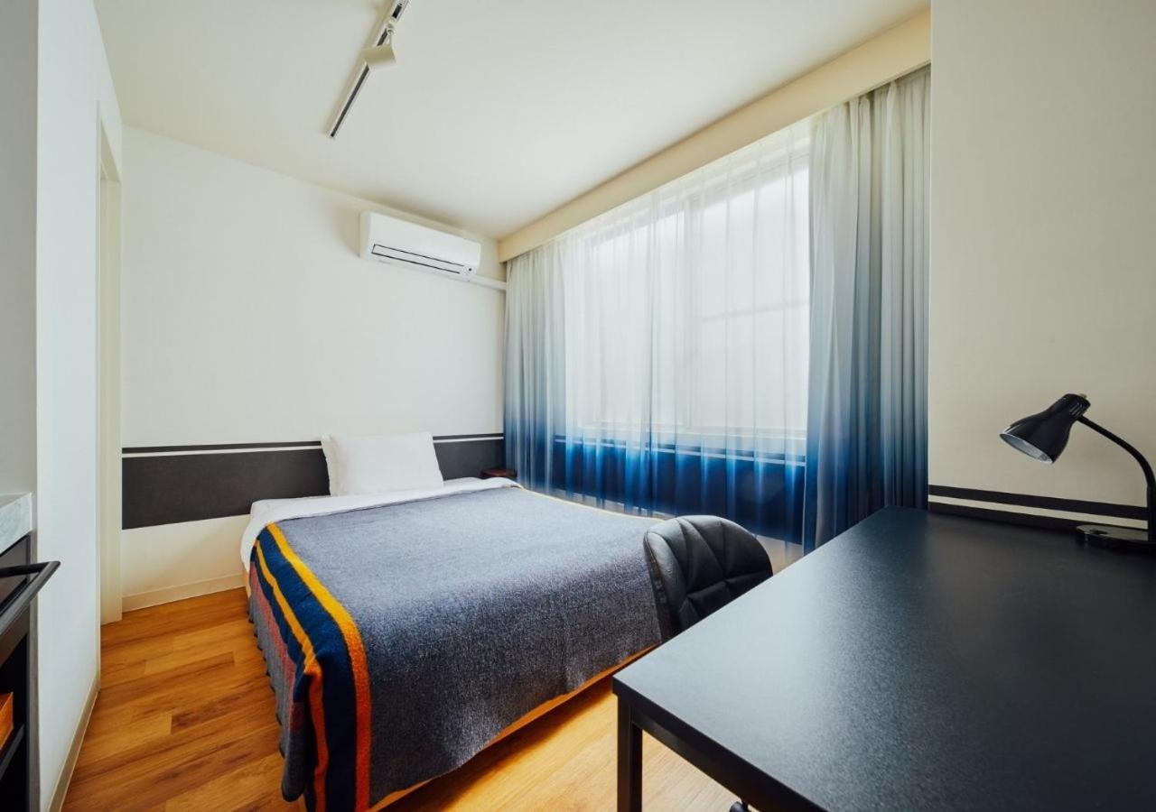 Theater Double Room with Private Shower