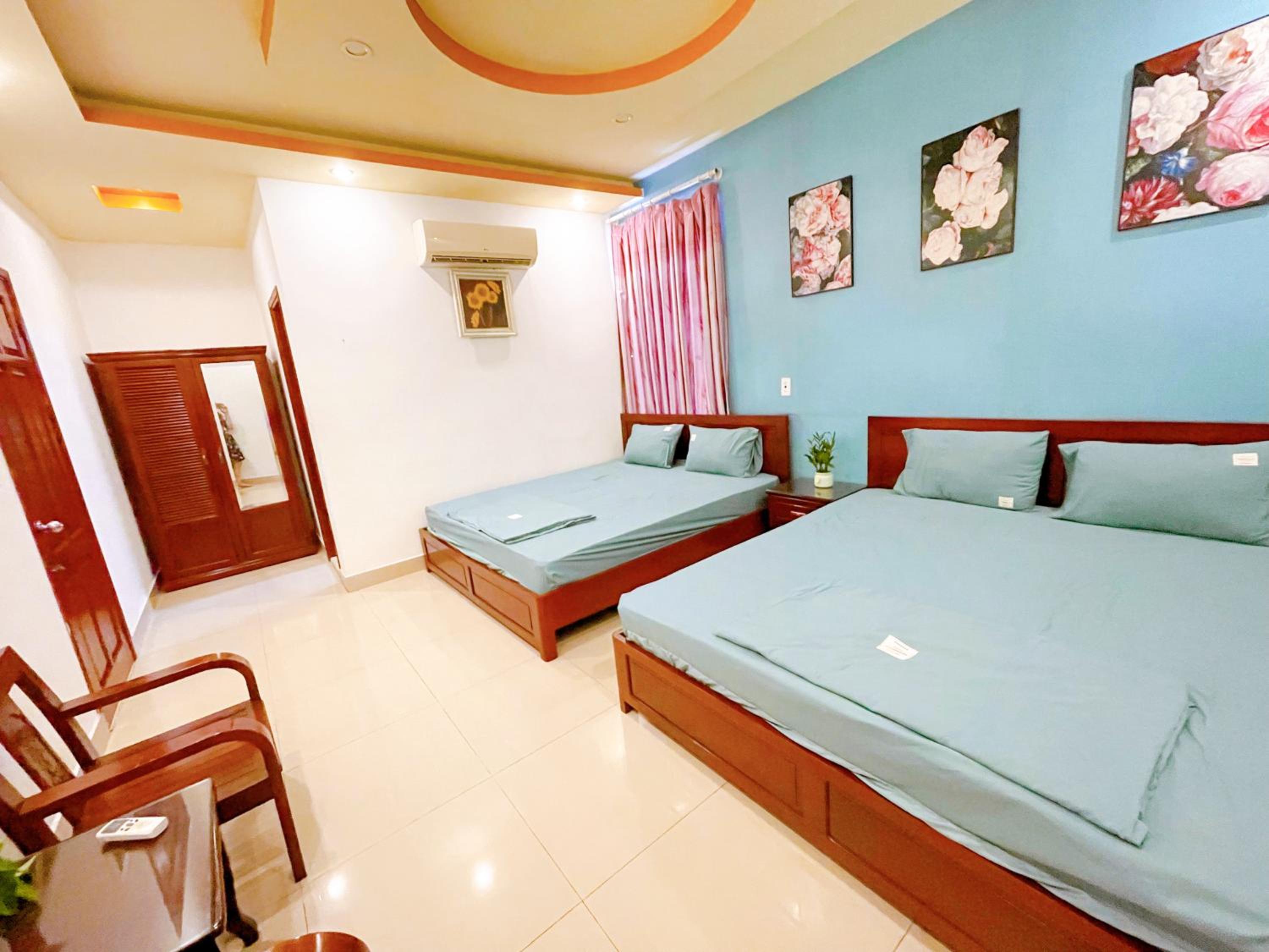 Deluxe King Room - Photo 1