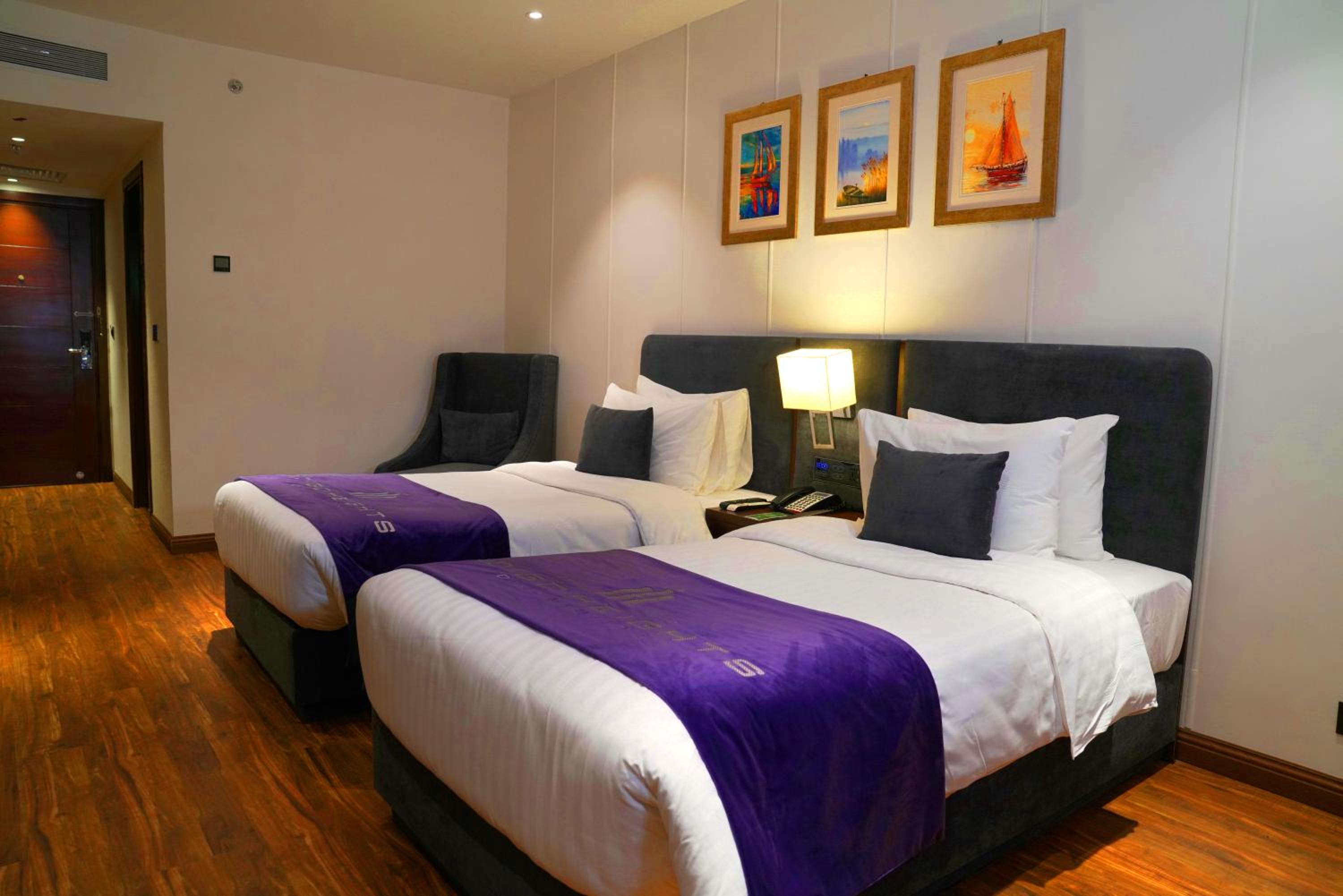 Deluxe Twin Room - Photo 2