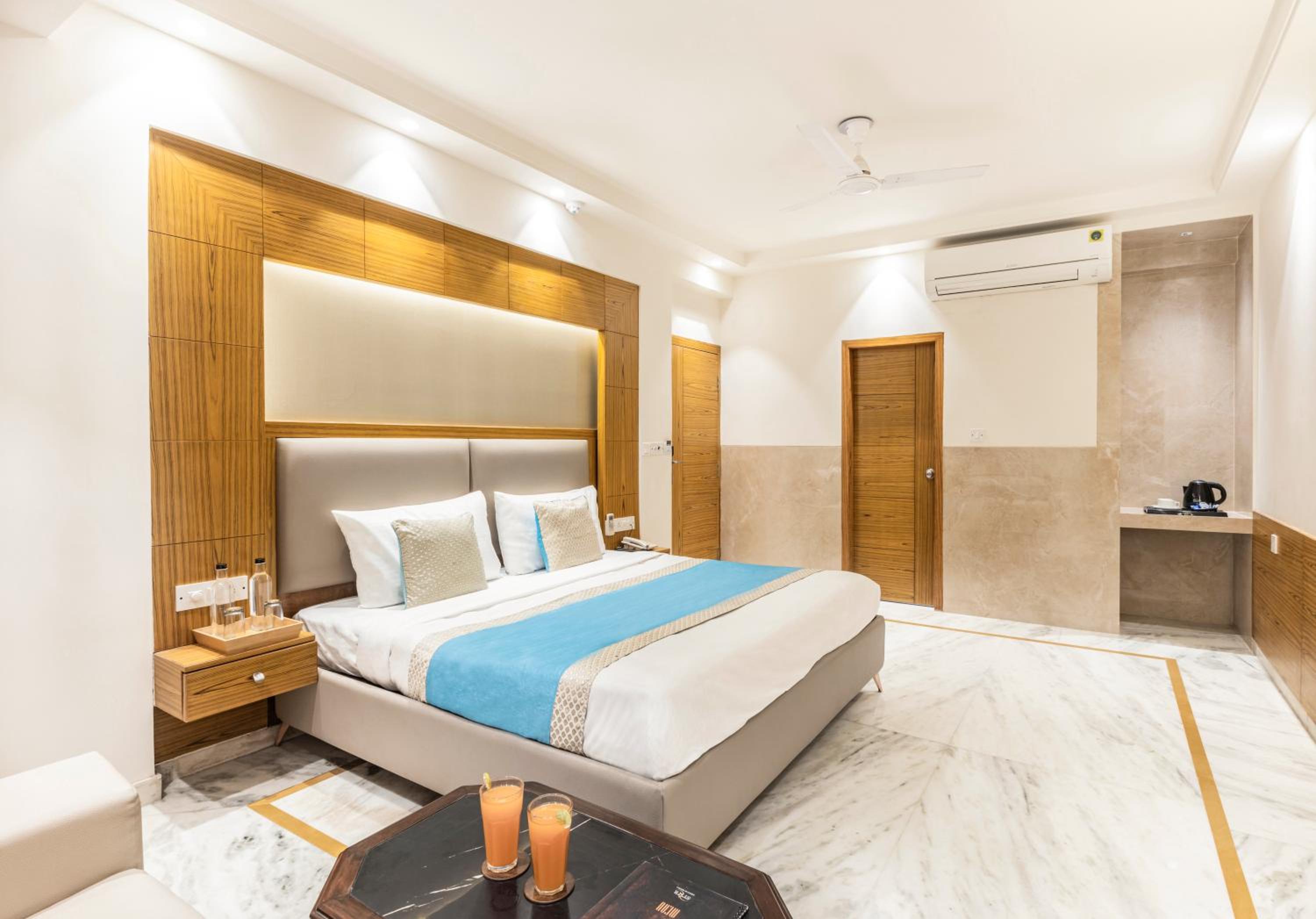 Super Deluxe Room - Photo 10