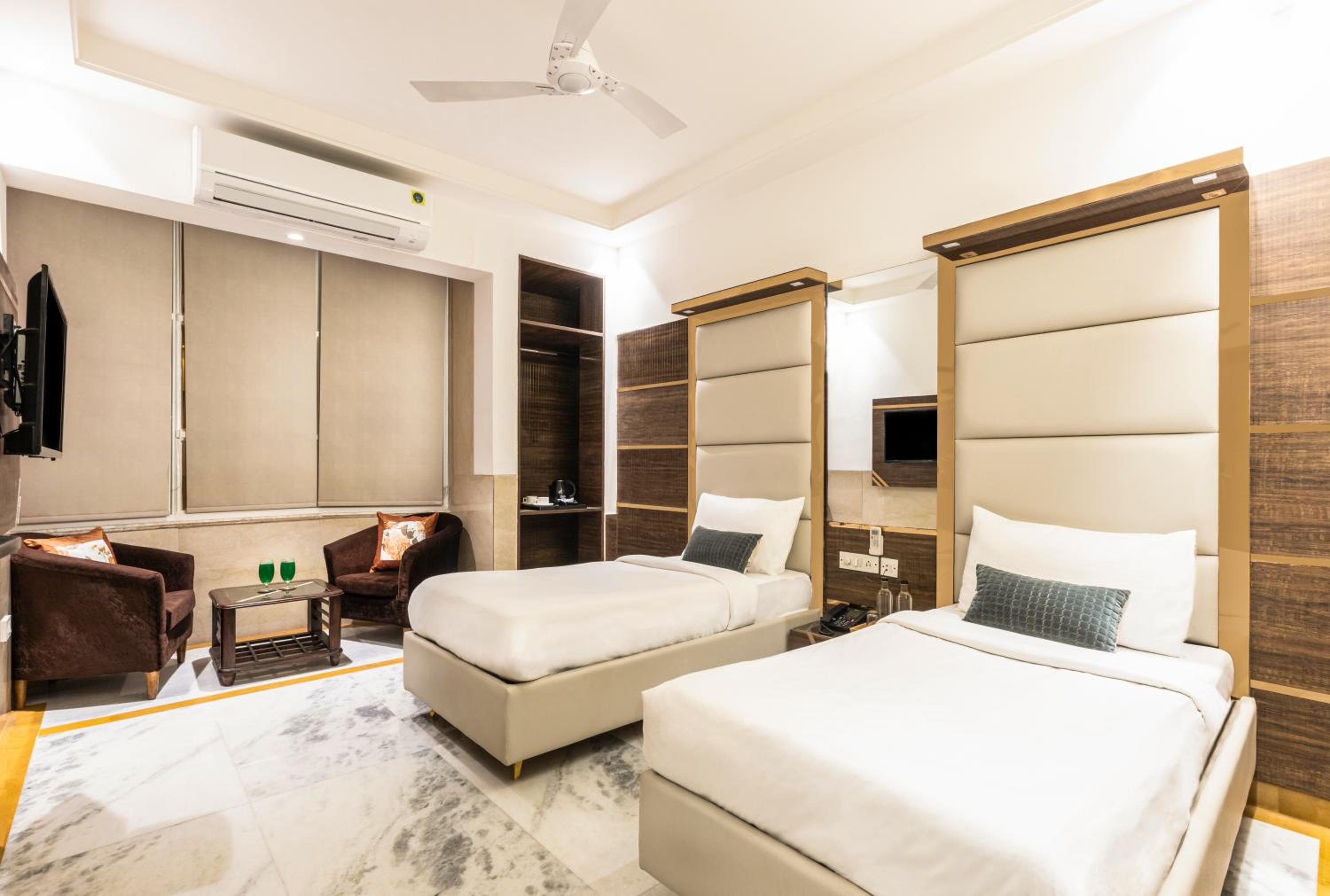 Super Deluxe Room - Photo 4
