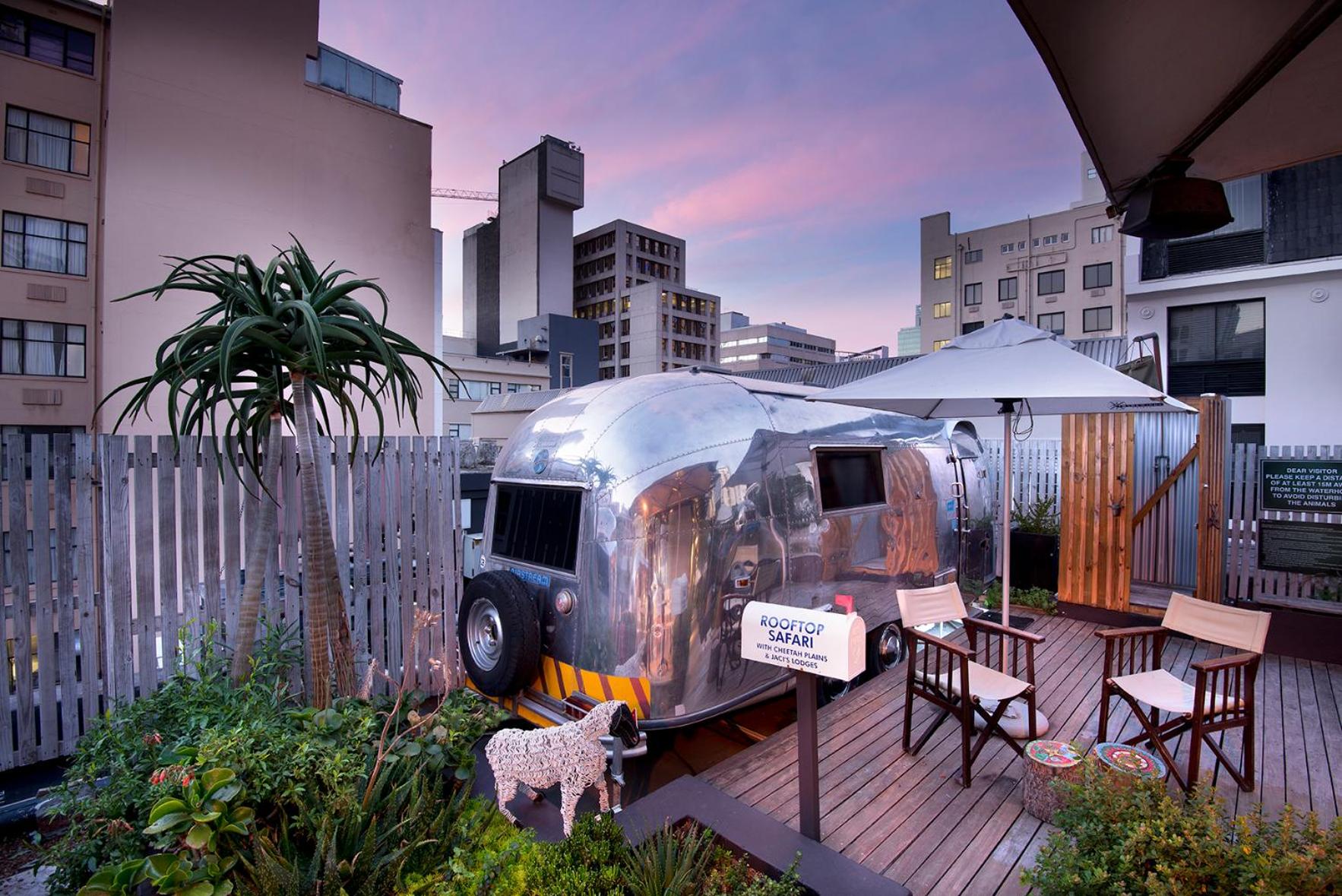 Airstream Trailer - Photo 2