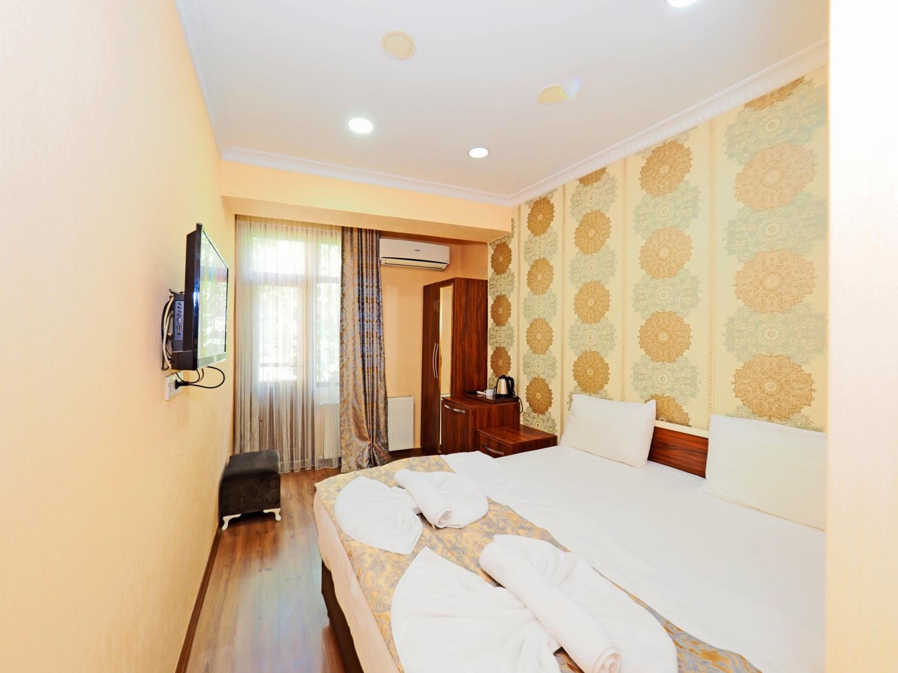 Double Or Twin Room photo 2