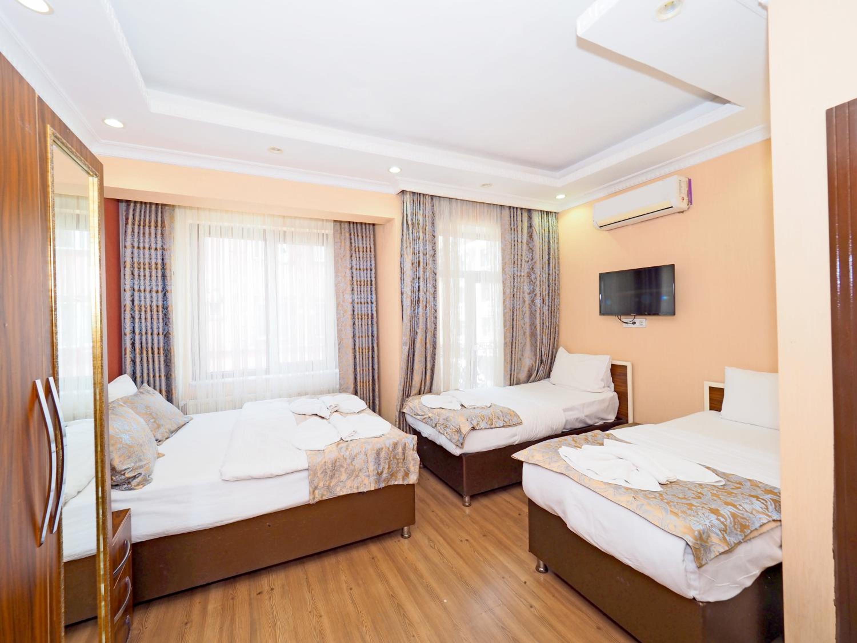 Standard Quadruple Room photo 1