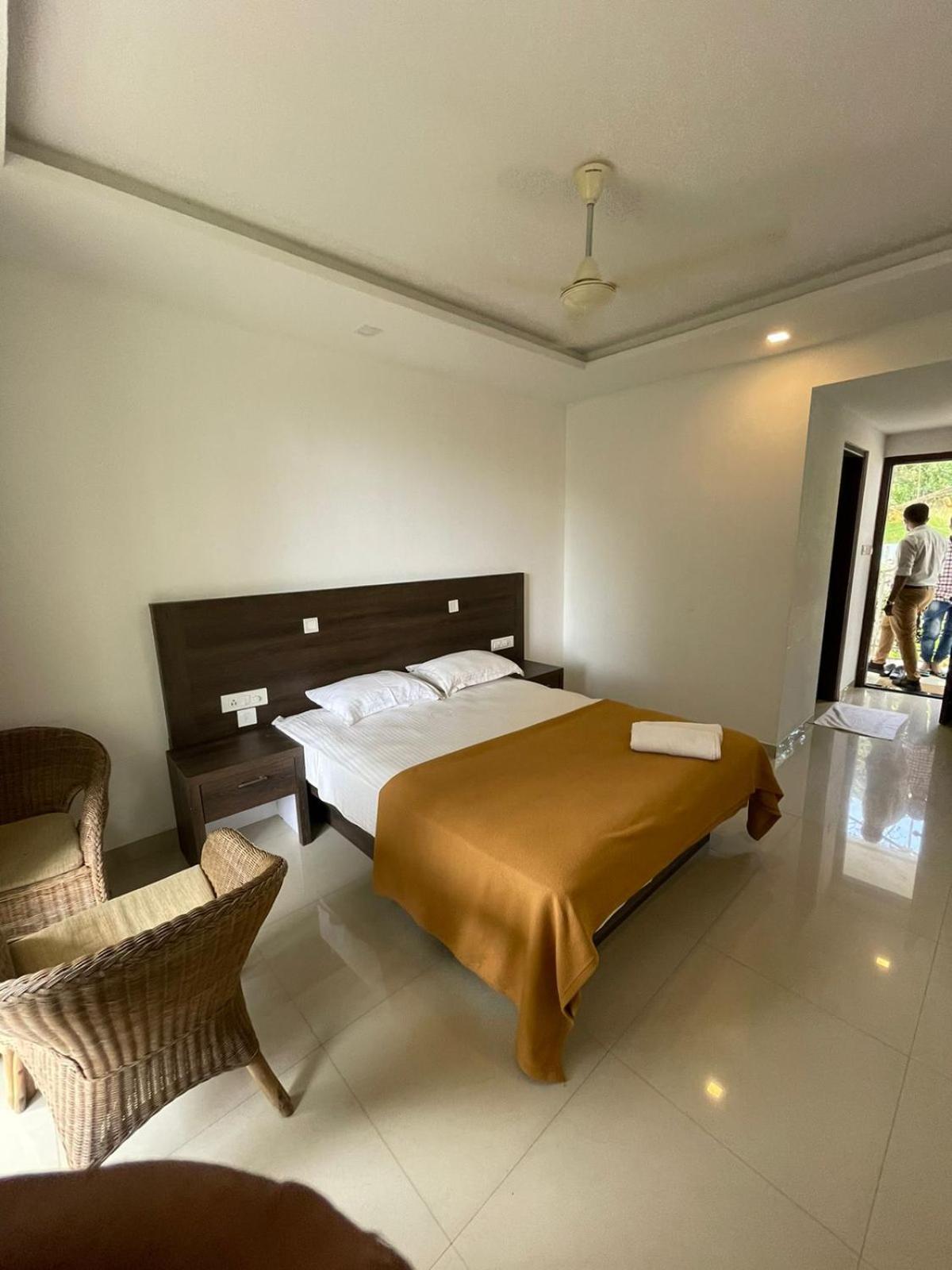 Deluxe Room - Photo 3