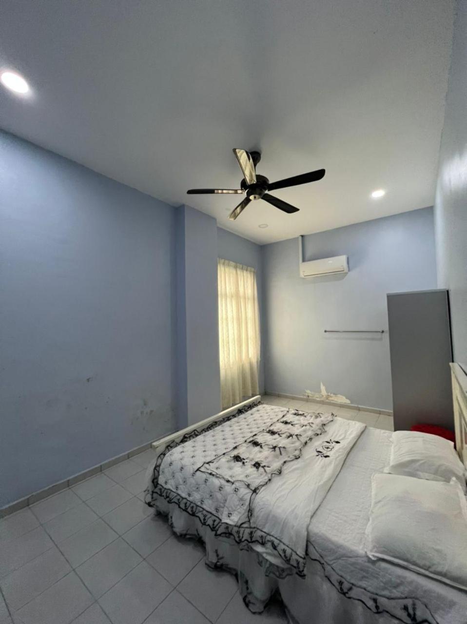 Two-Bedroom Apartment - Photo 3