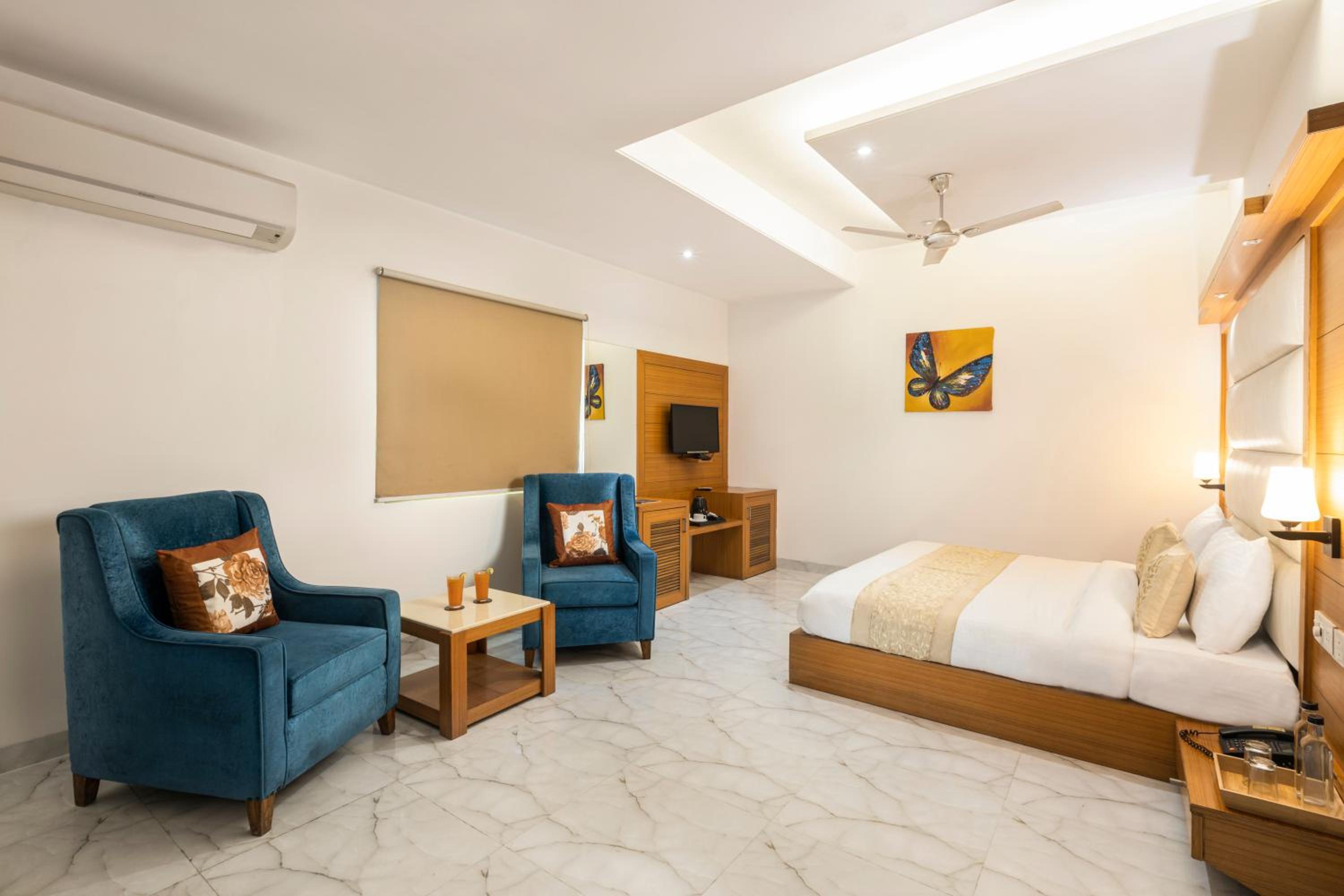 Family Room - Photo 15