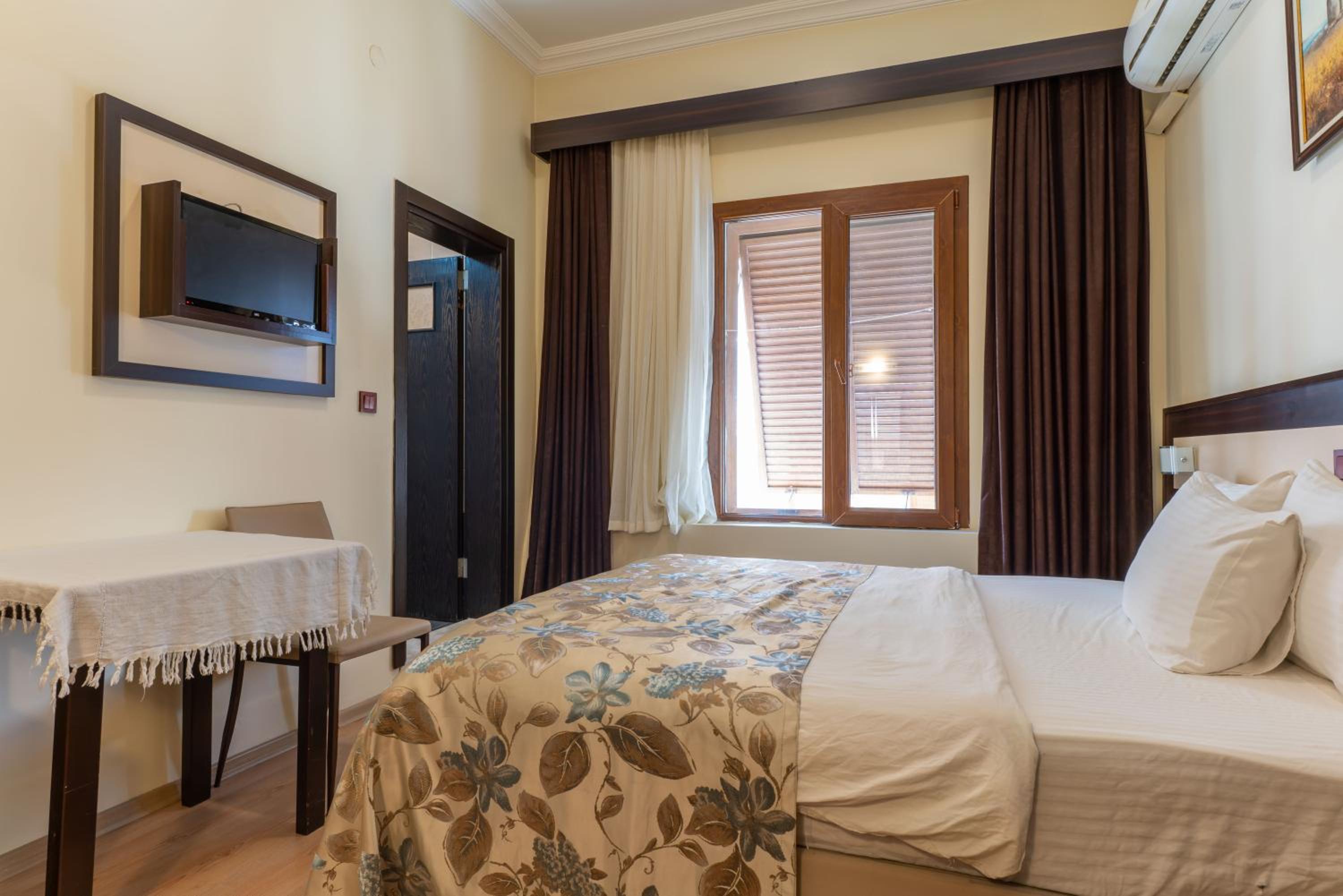 Economy Double Room