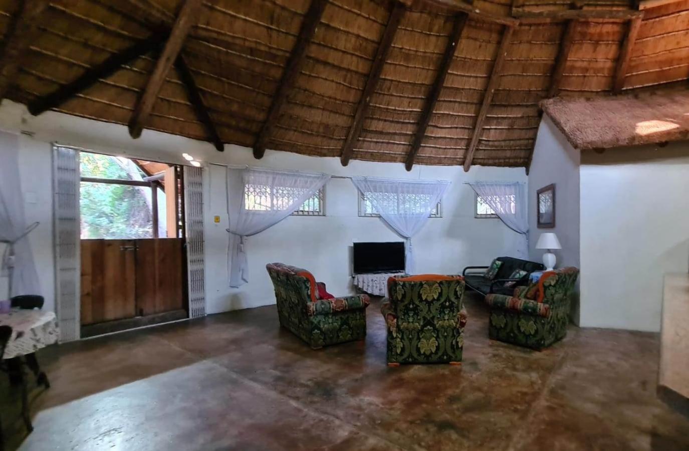 Three-Bedroom Chalet photo 1