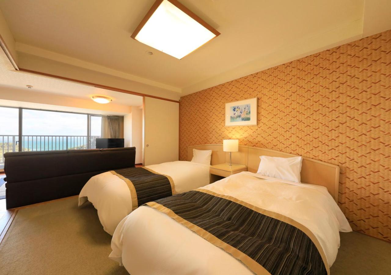 Standard Twin Room with Sea View - Non-Smoking - Photo 6