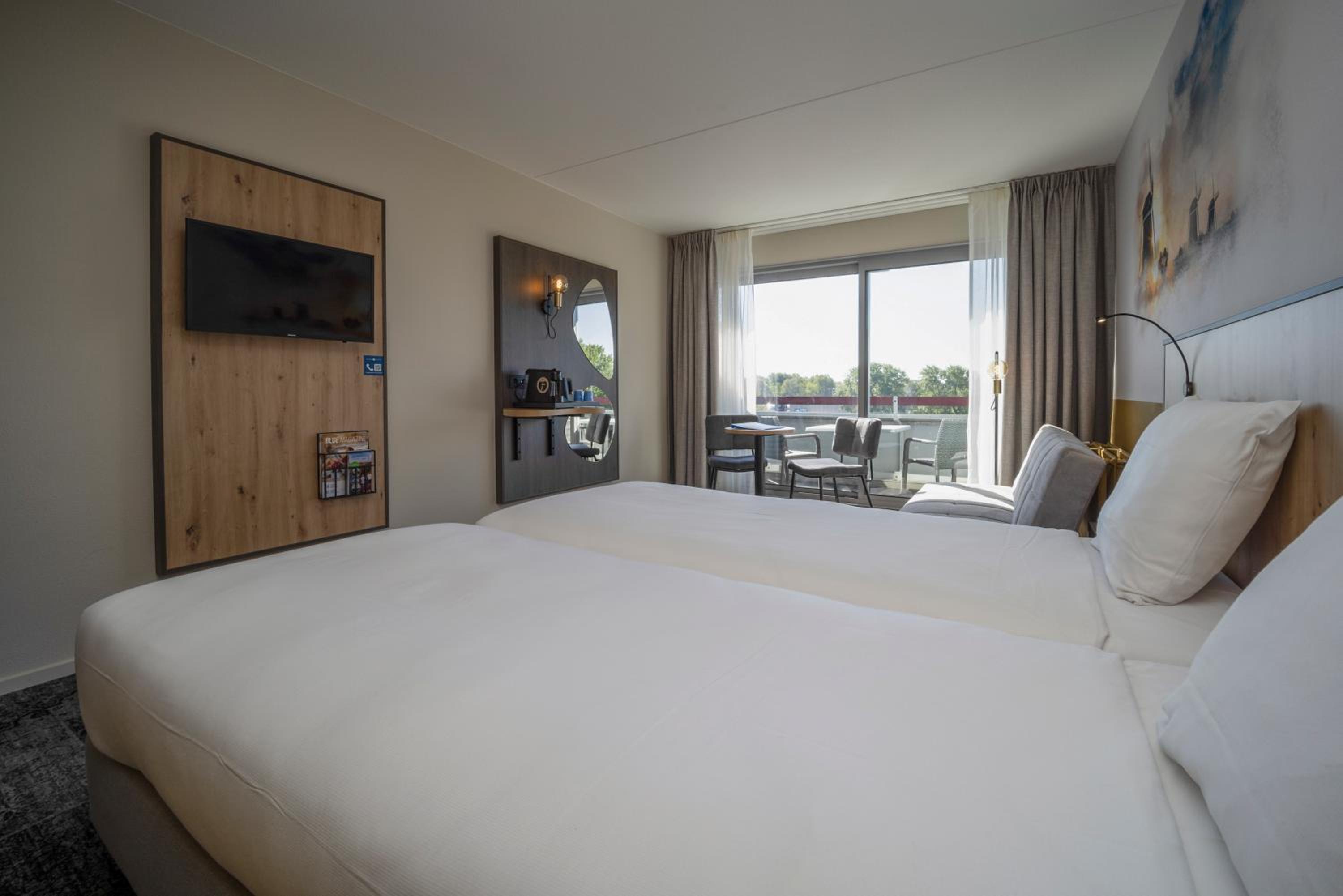 Large Double Room - Photo 2