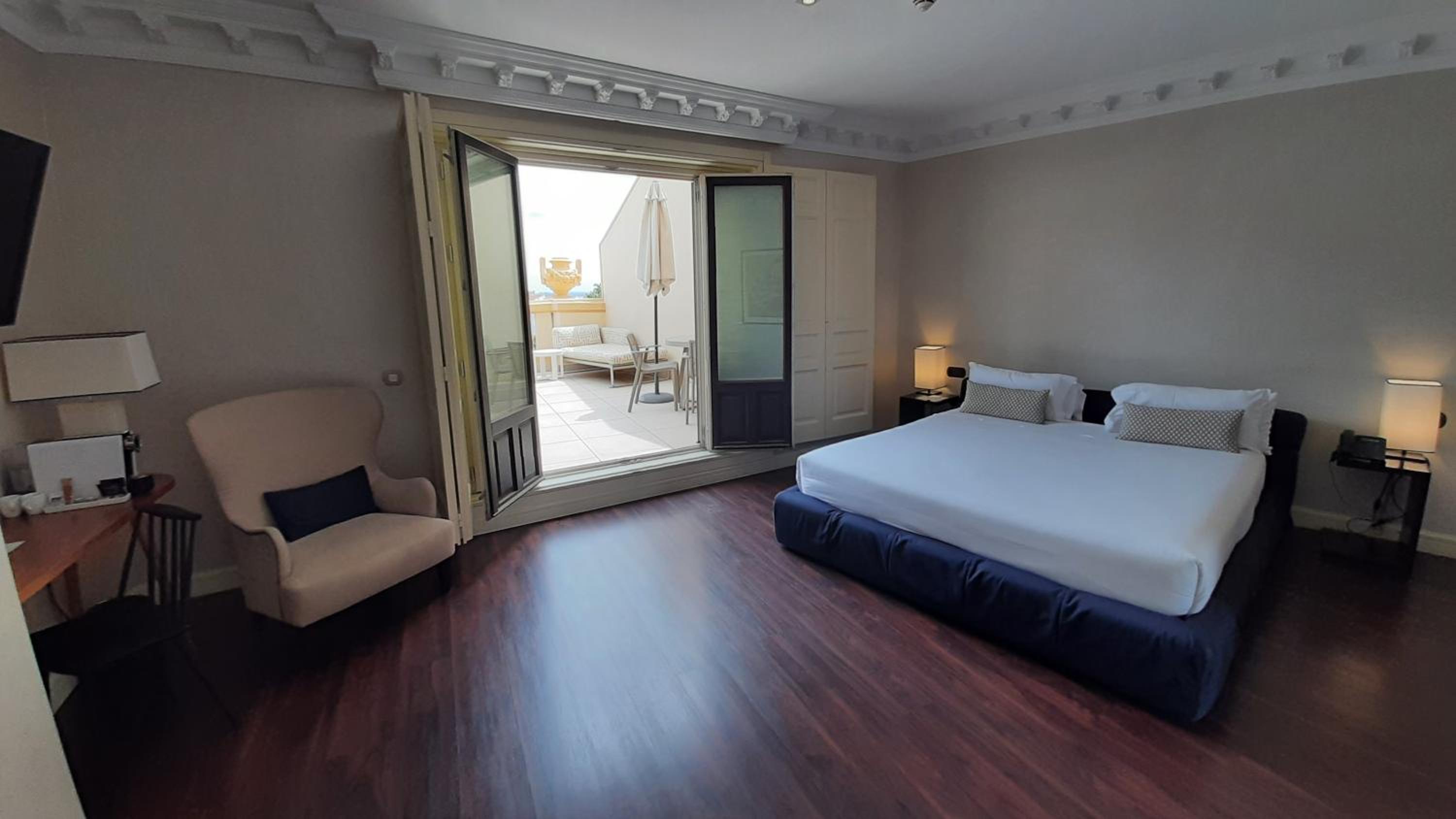 Premium Double Room with Terrace photo 3