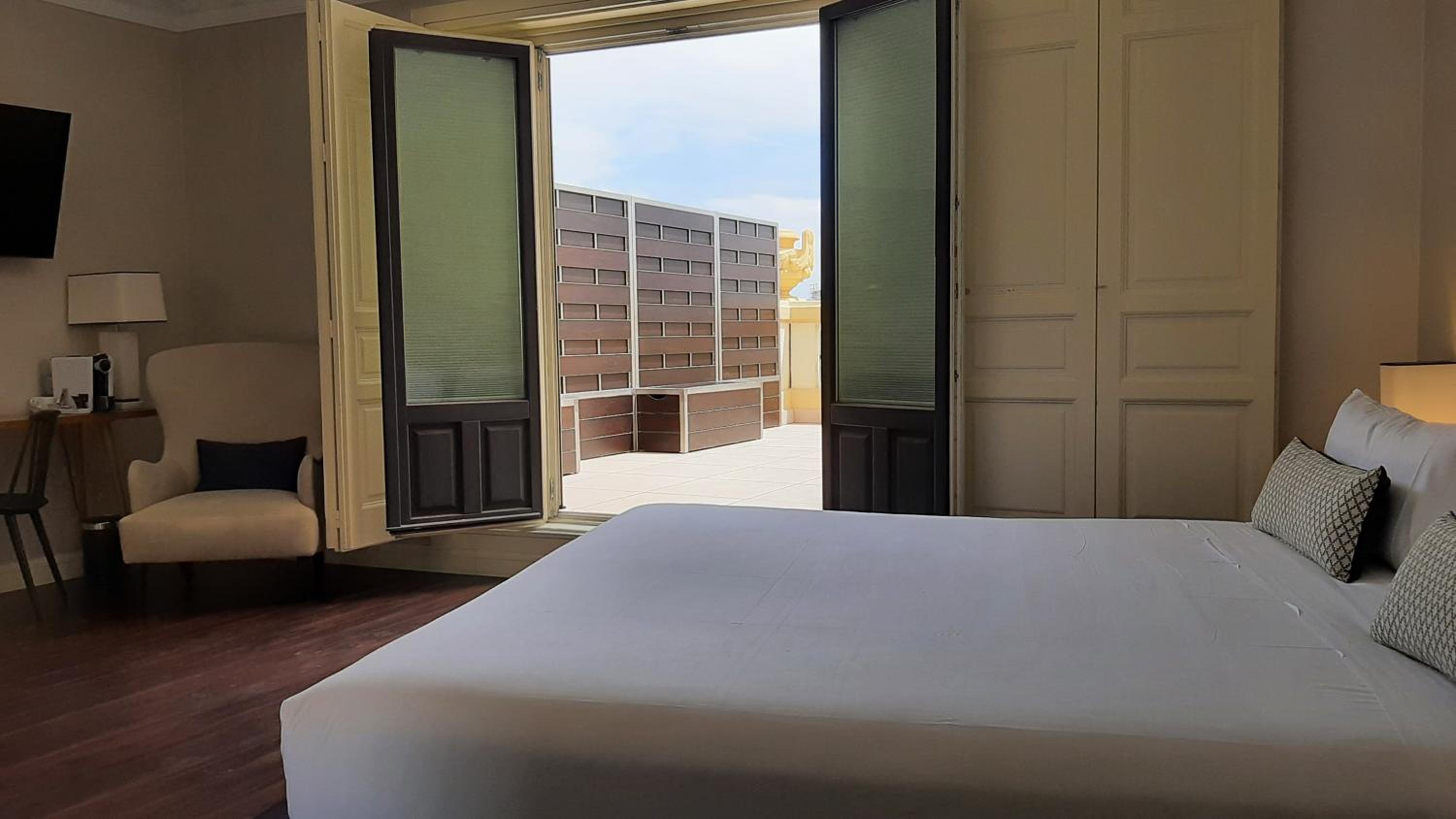Premium Double Room with Terrace photo 2