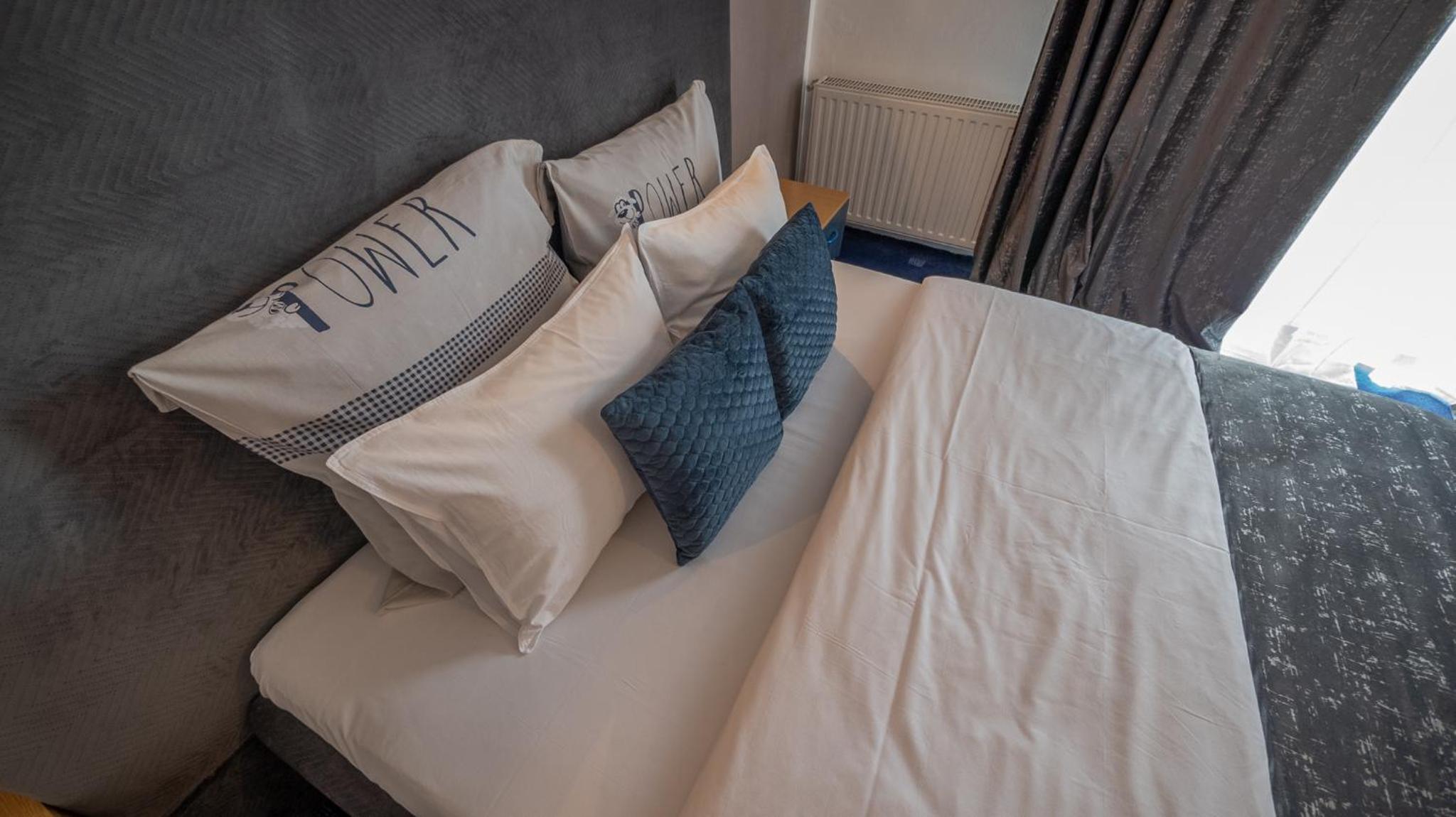 Double Room with Balcony - Photo 25