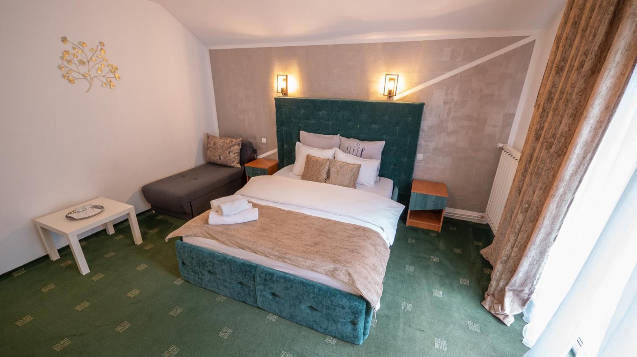 Triple Room with Balcony - Photo 1