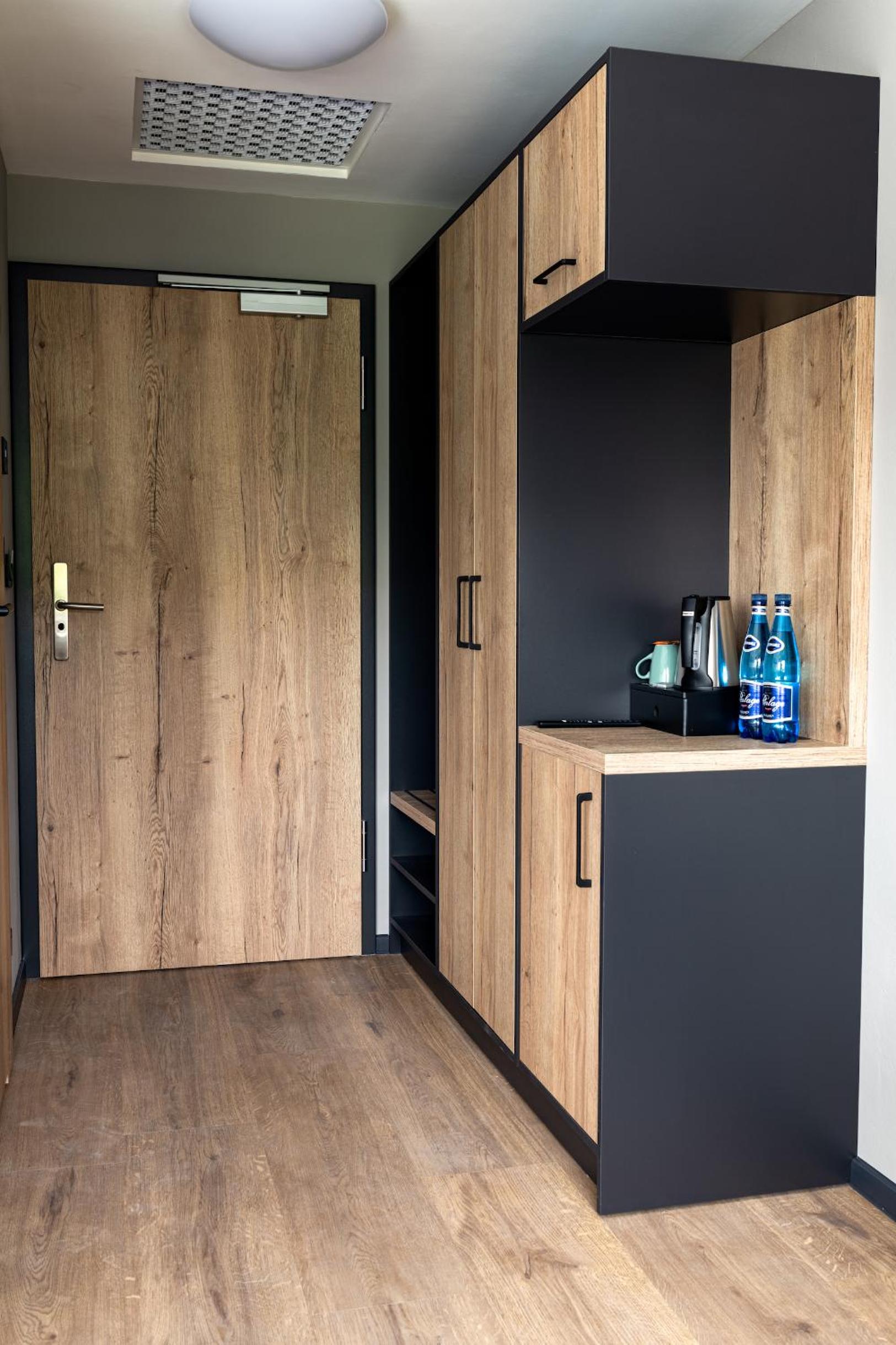 Small Double Room - Photo 7
