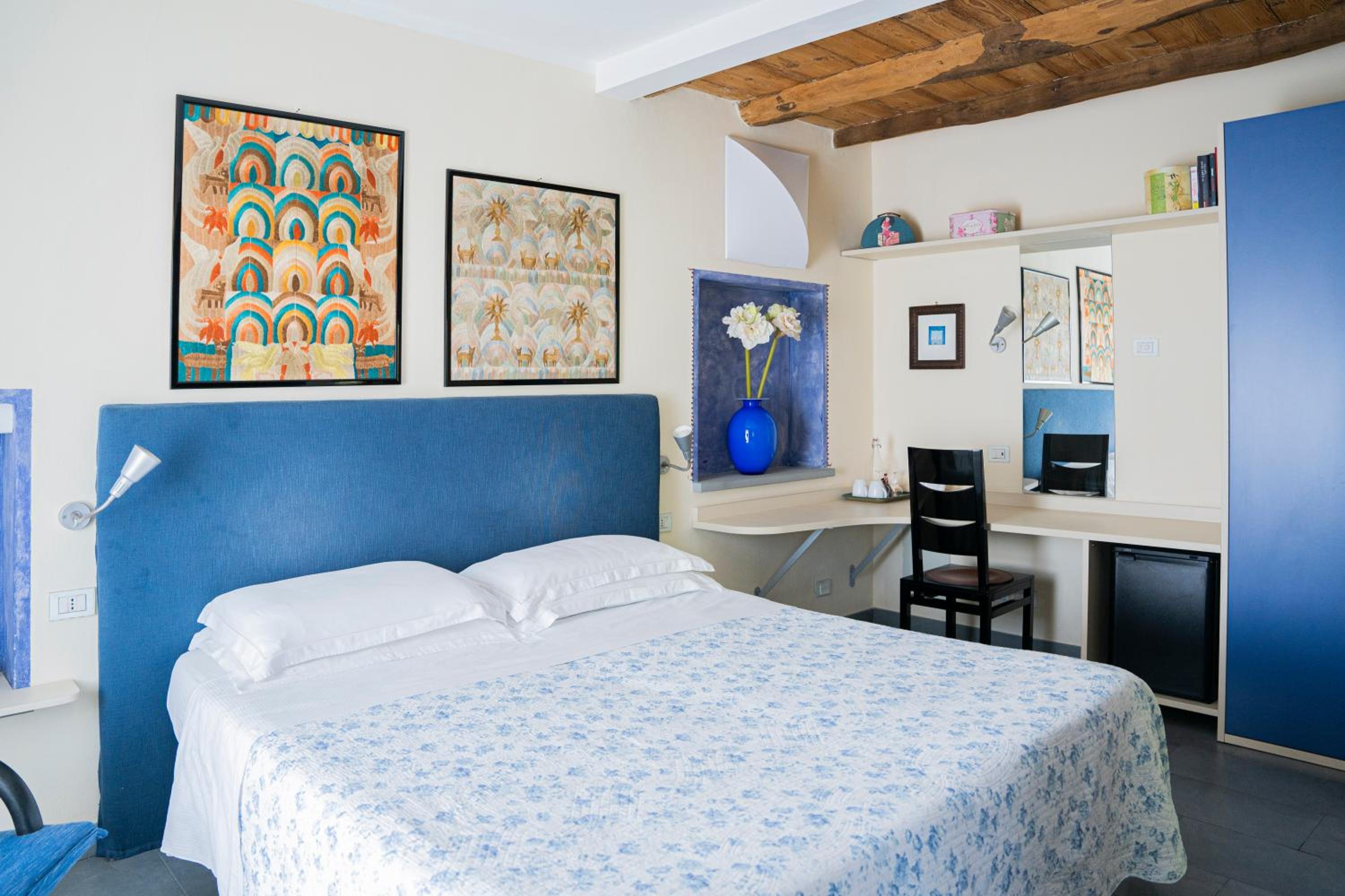 Deluxe Double or Twin Room photo 3