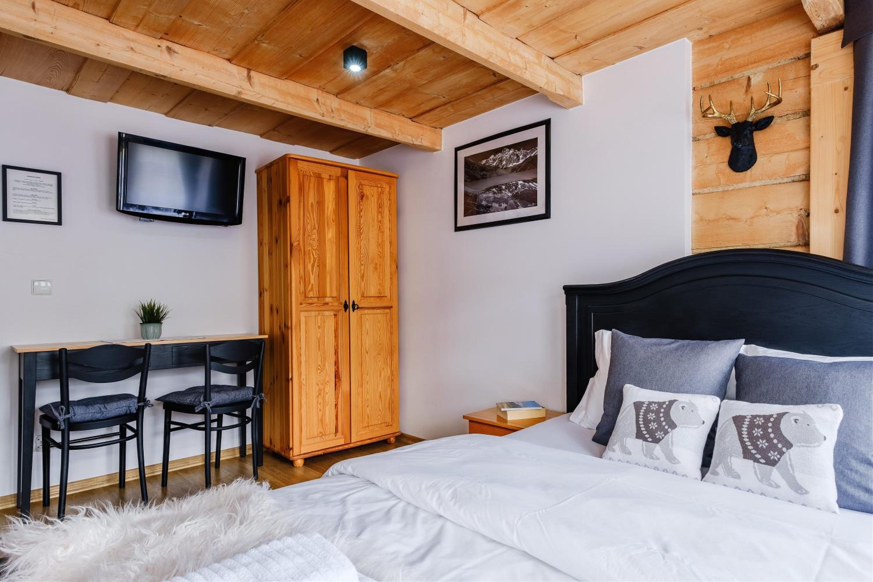 Double Room with Private Bathroom photo 3