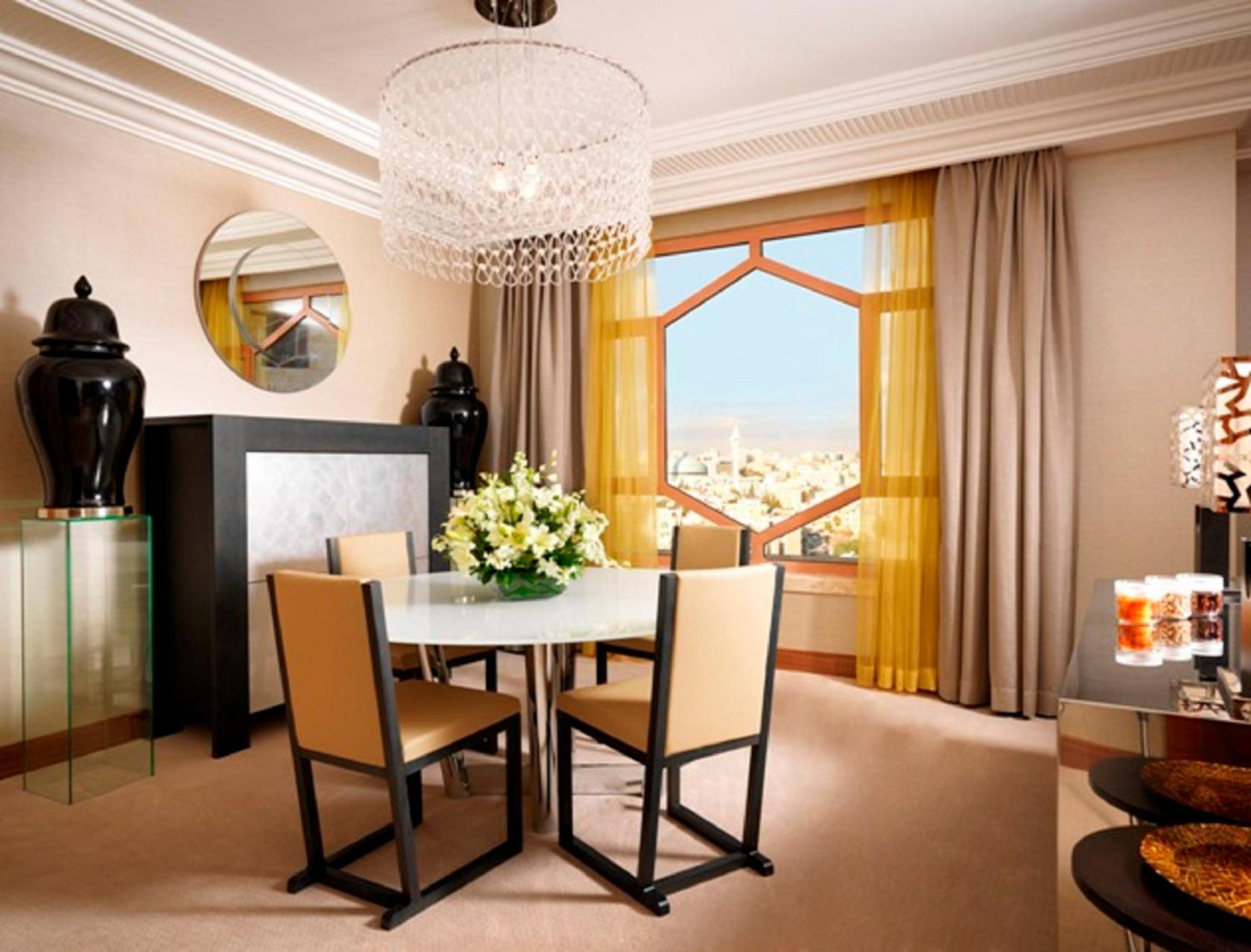 Grand Executive Suite - Photo 7