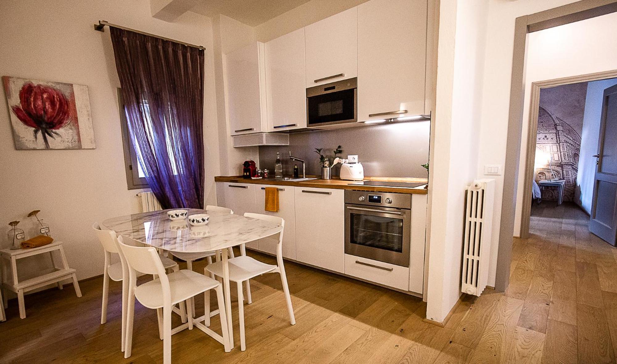 One-Bedroom Apartment photo 2