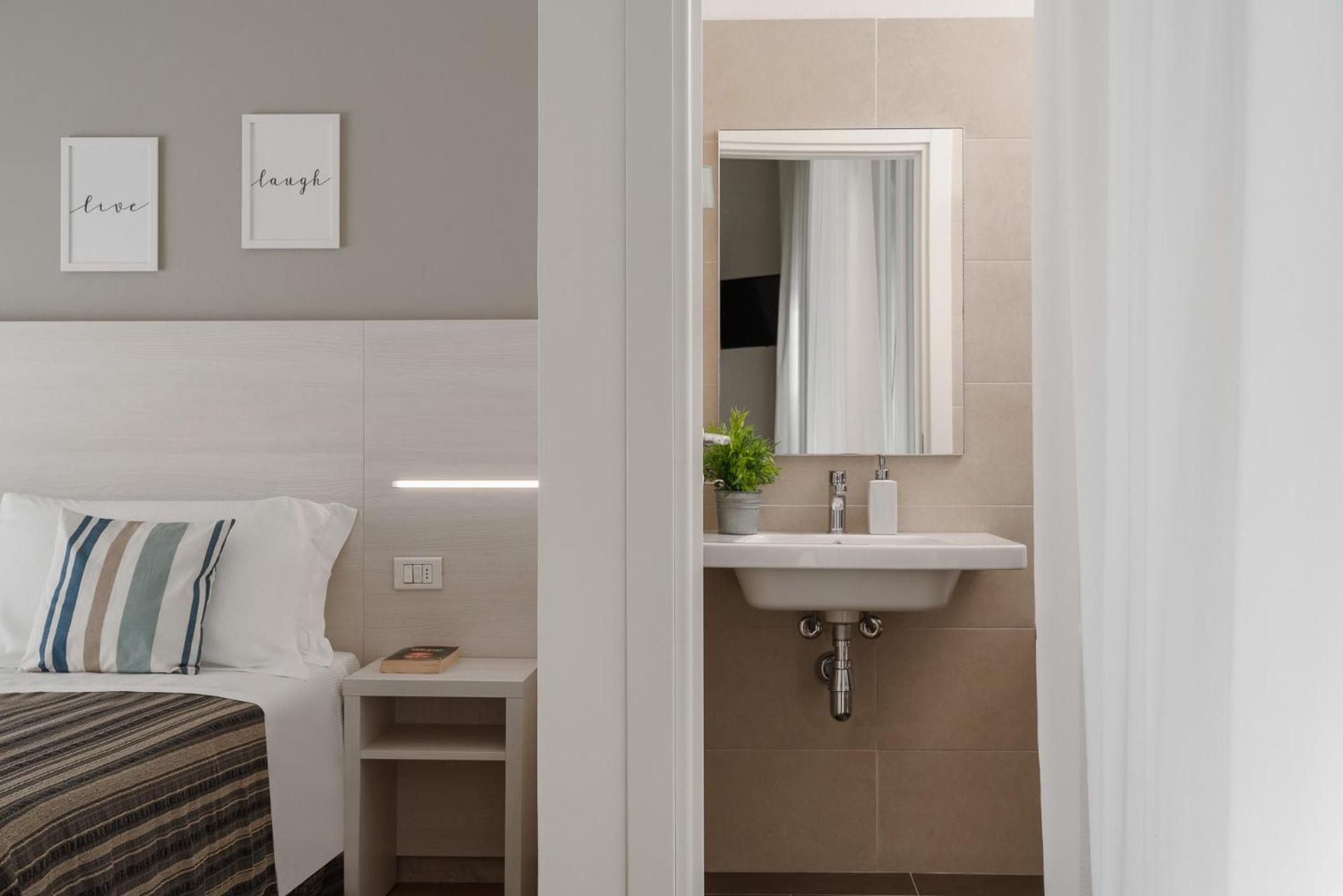 Standard Triple Room photo 3