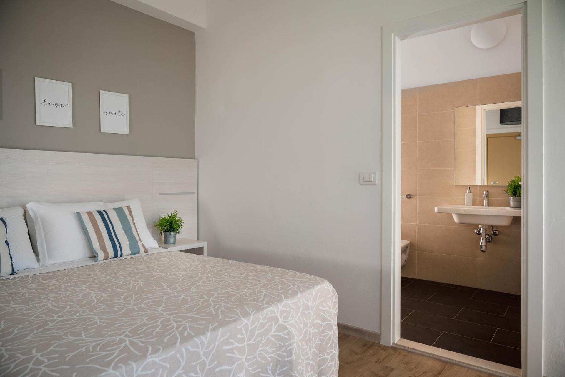 Deluxe Double Room with Balcony and Sea View photo 1