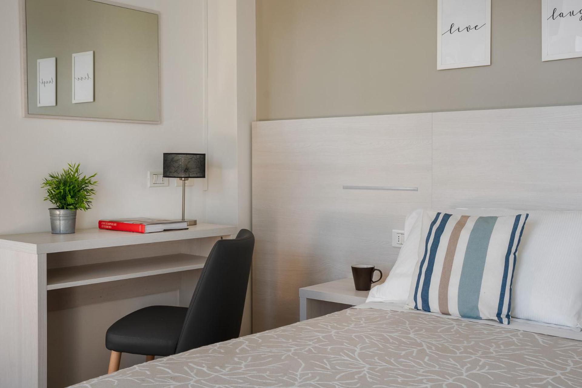 Deluxe Double Room with Balcony and Sea View photo 2