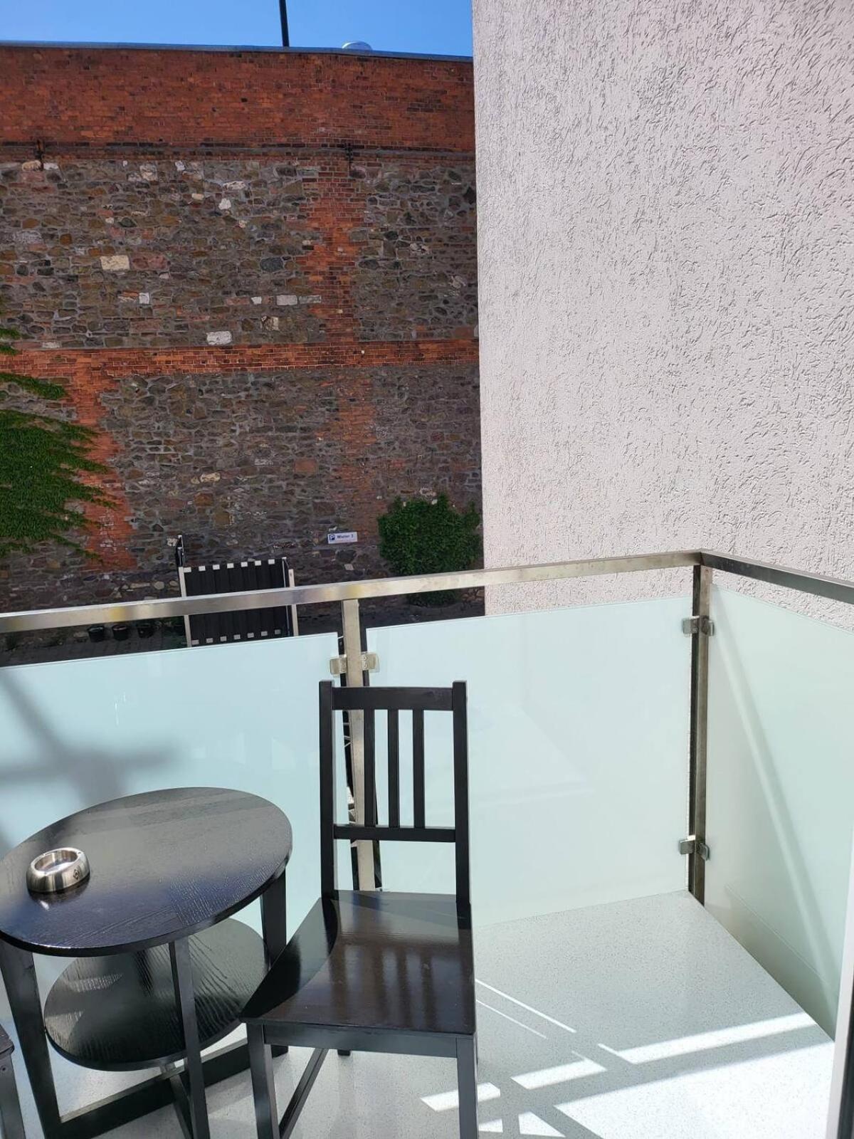 Apartment with Balcony photo 3