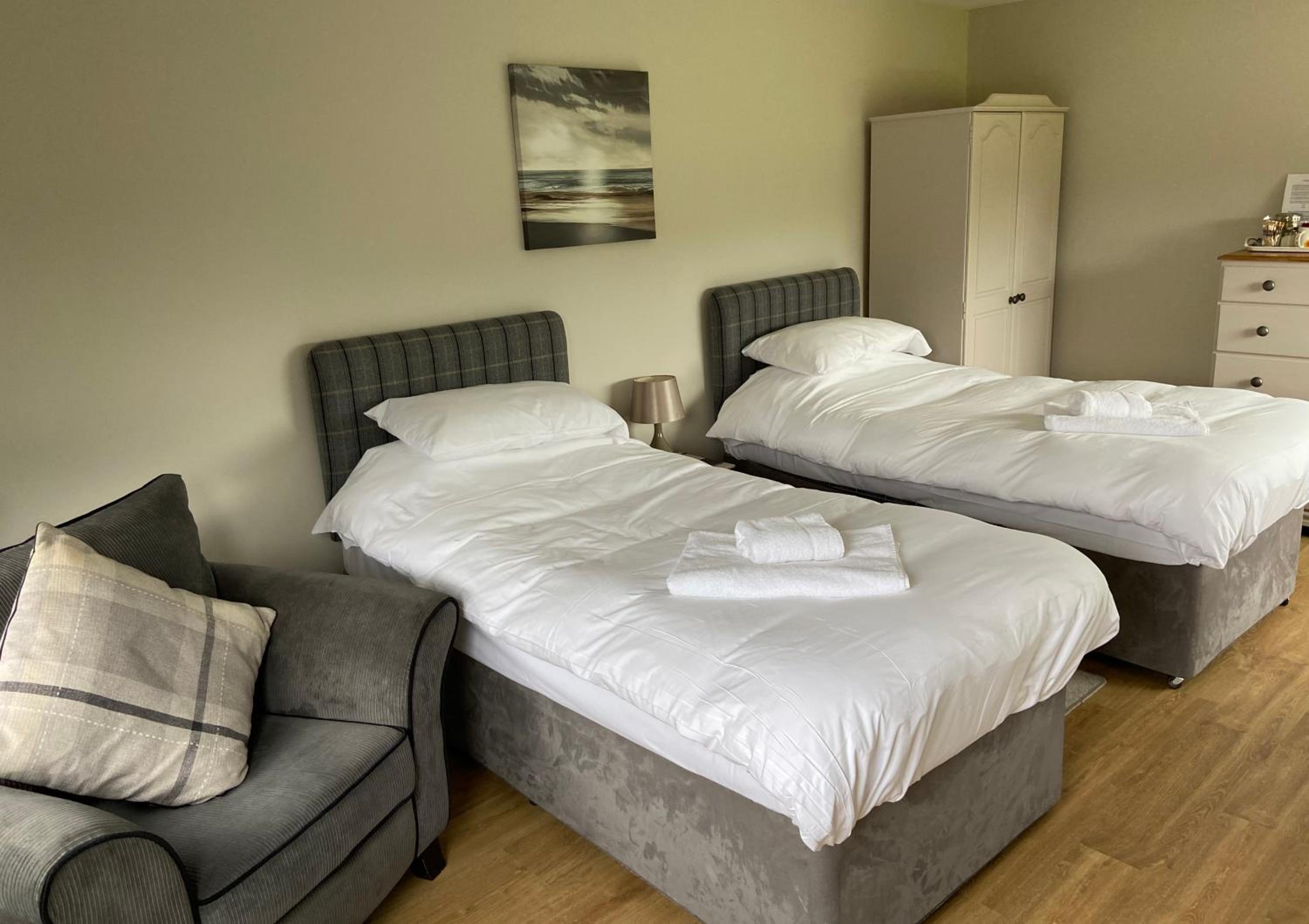 Standard Twin Room photo 2