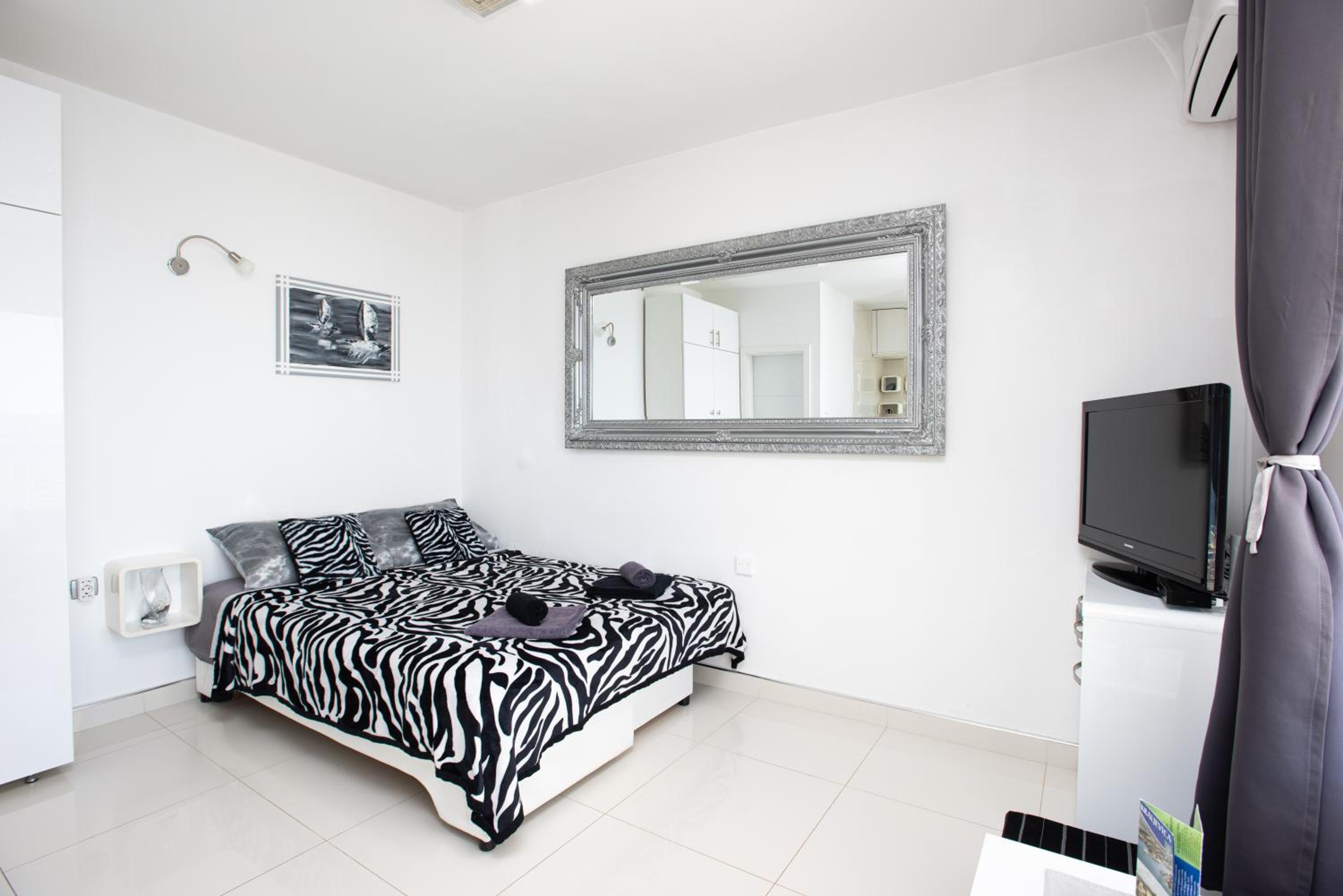 Studio with Sea View