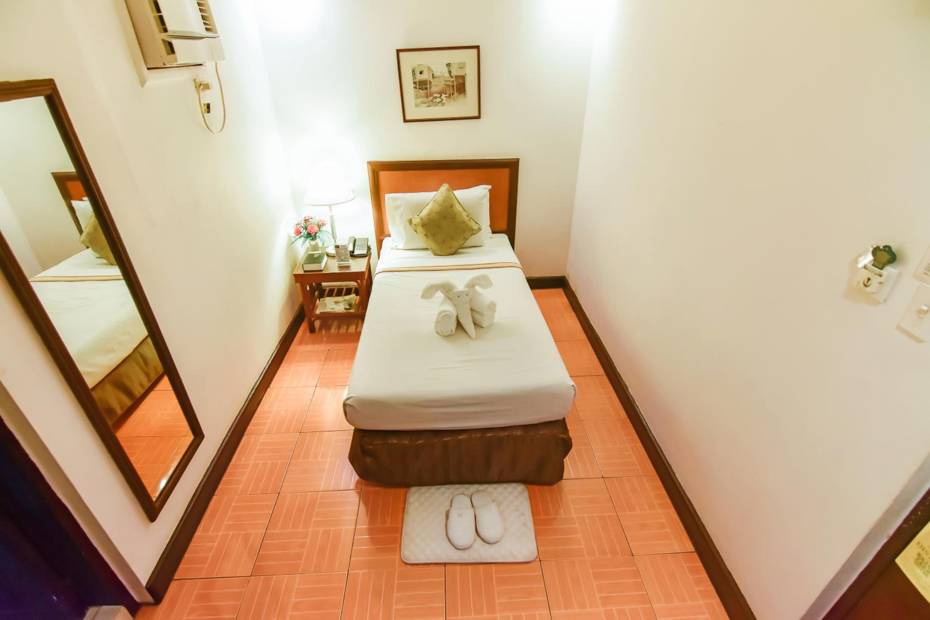 Single Room photo 3