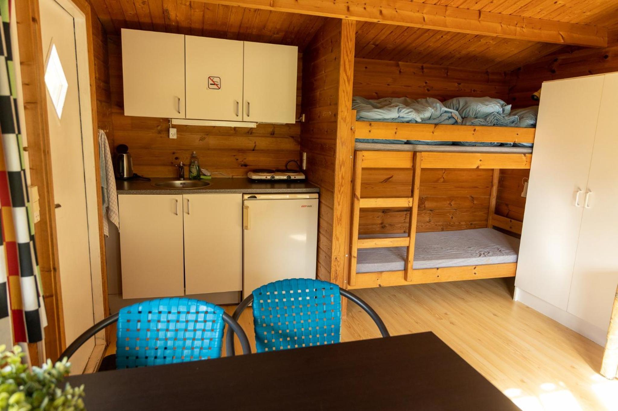 Large Cottage with Shared Bathroom (4 Adults) photo 1