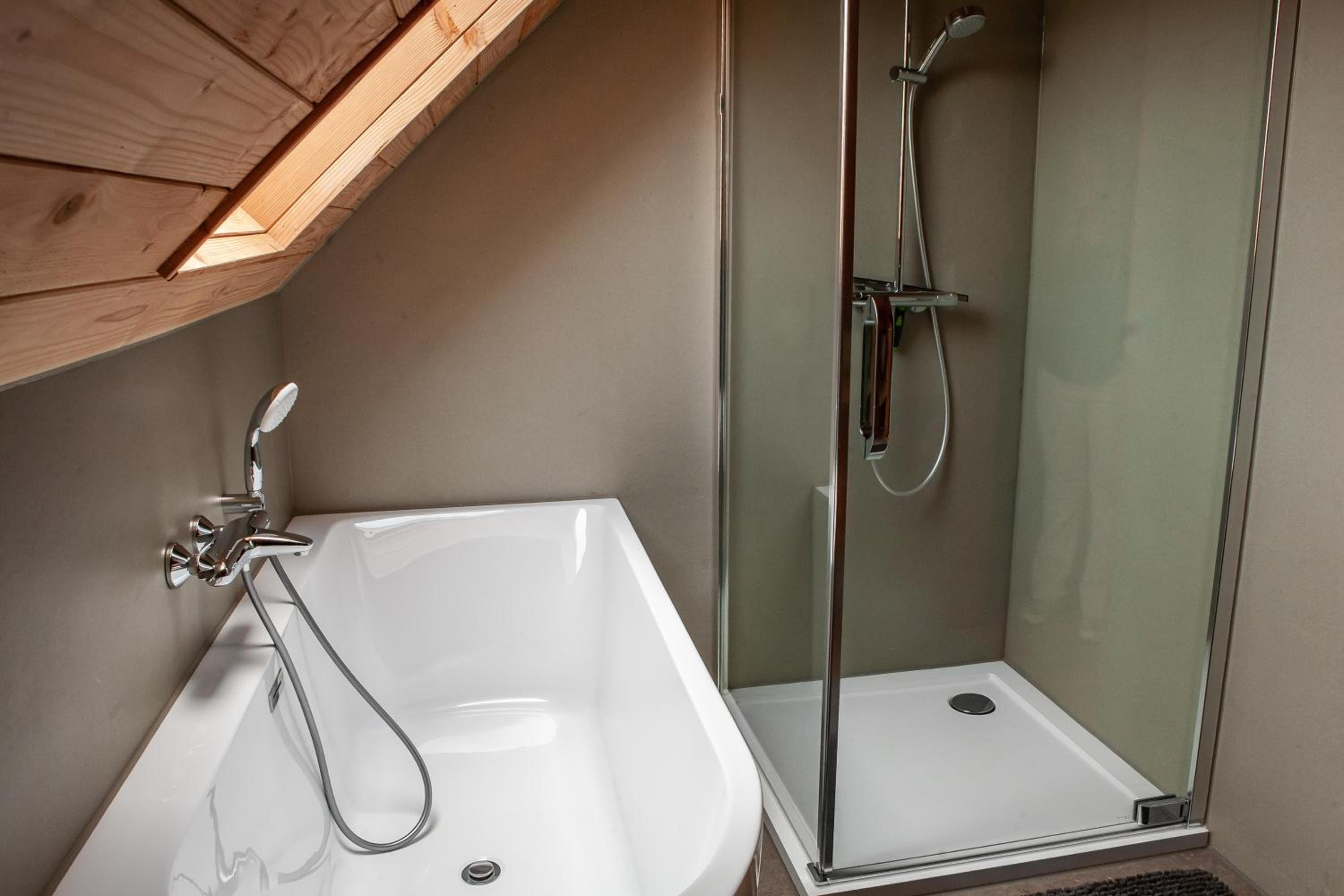 Heydehuis met Jacuzzi | 4-6 Pers. photo 2