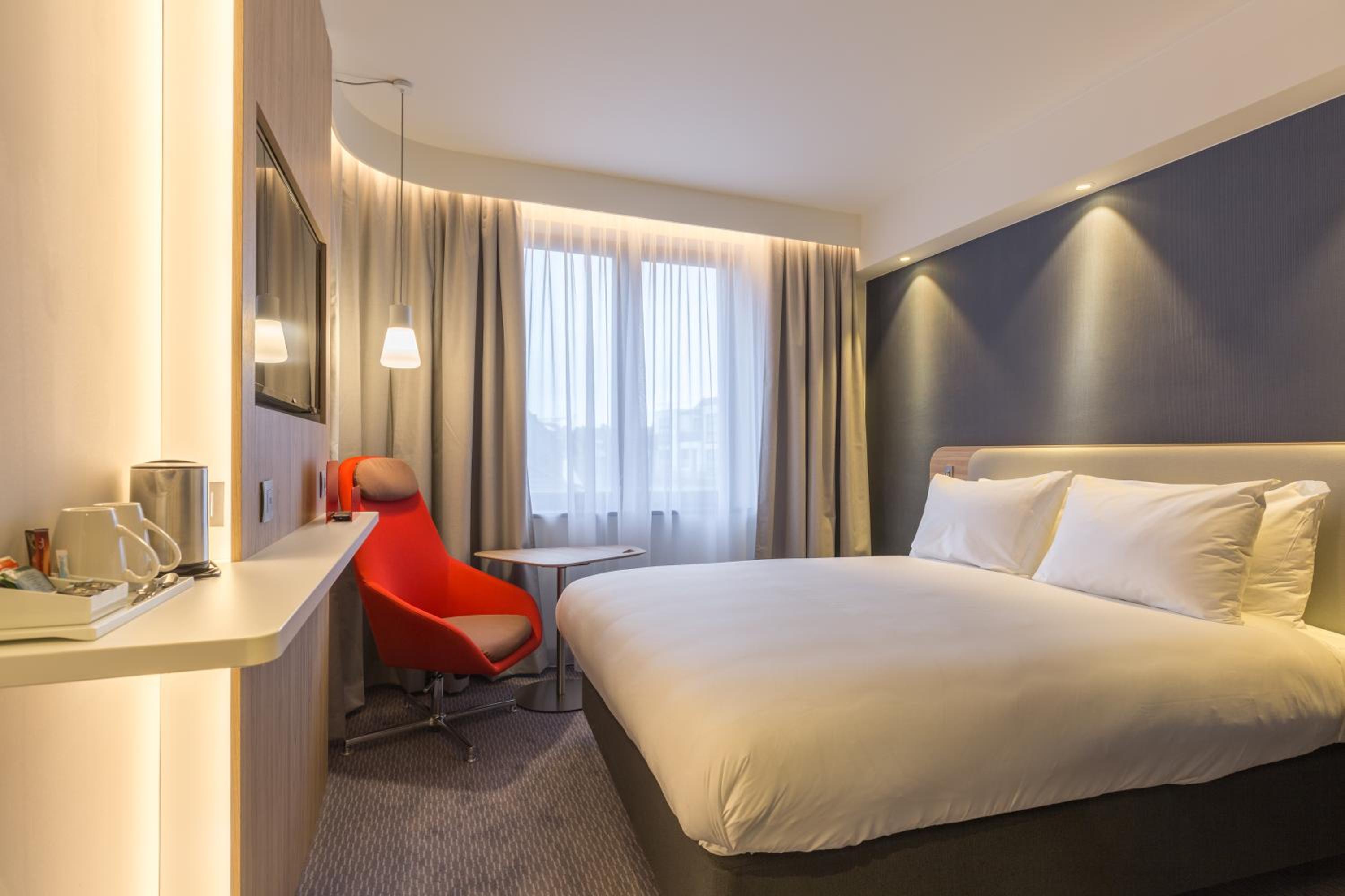 Standard Room with Free Breakfast - Photo 1
