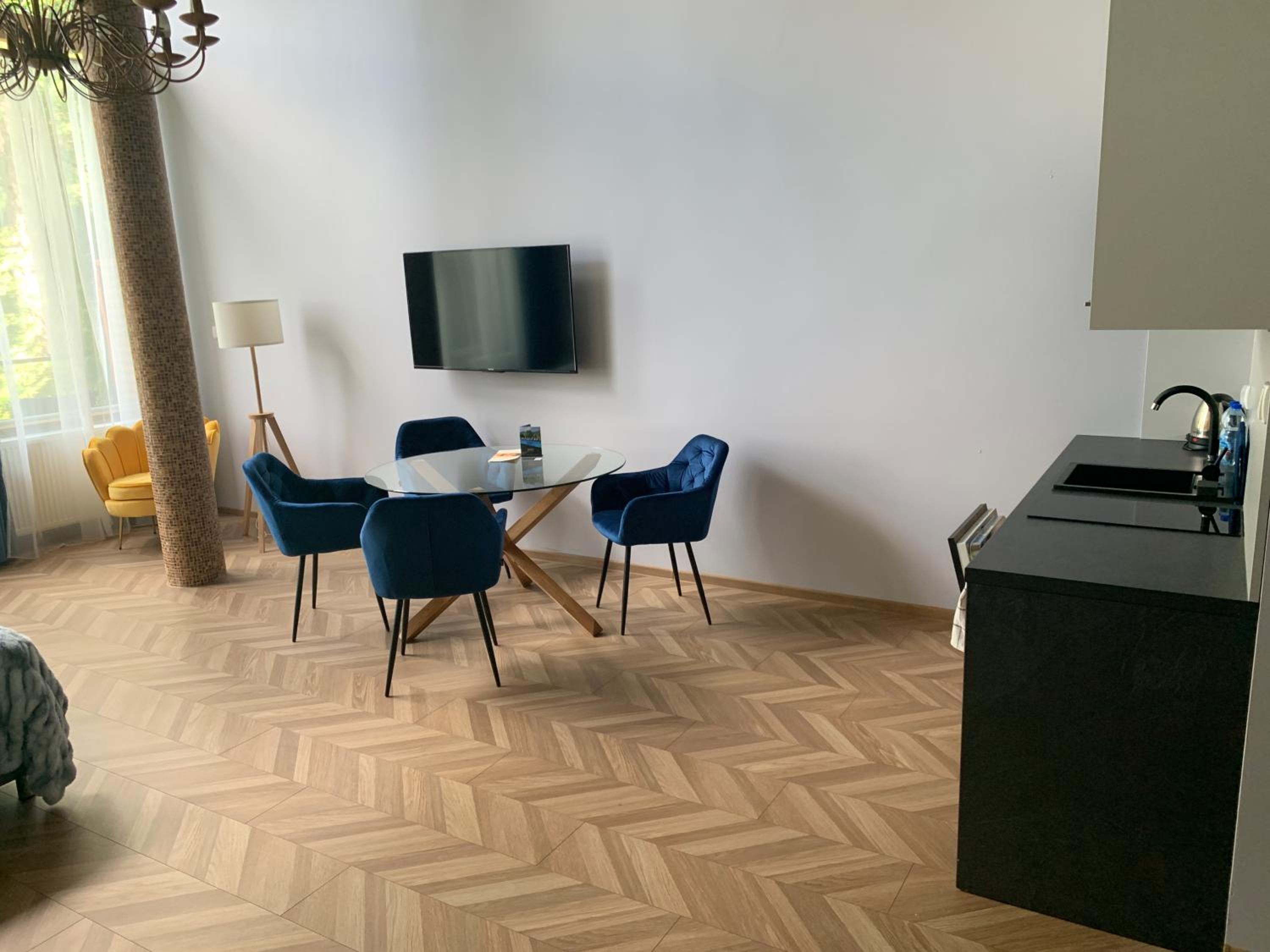 Deluxe Apartment photo 3