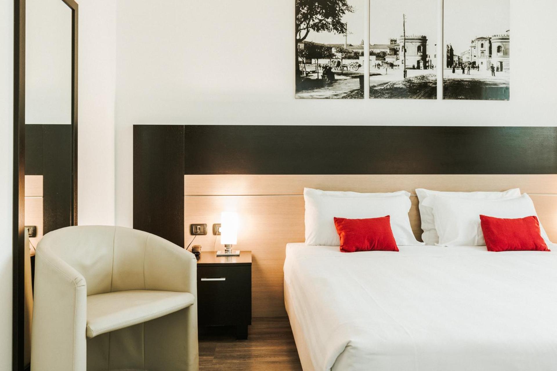 Double Room - Photo 1