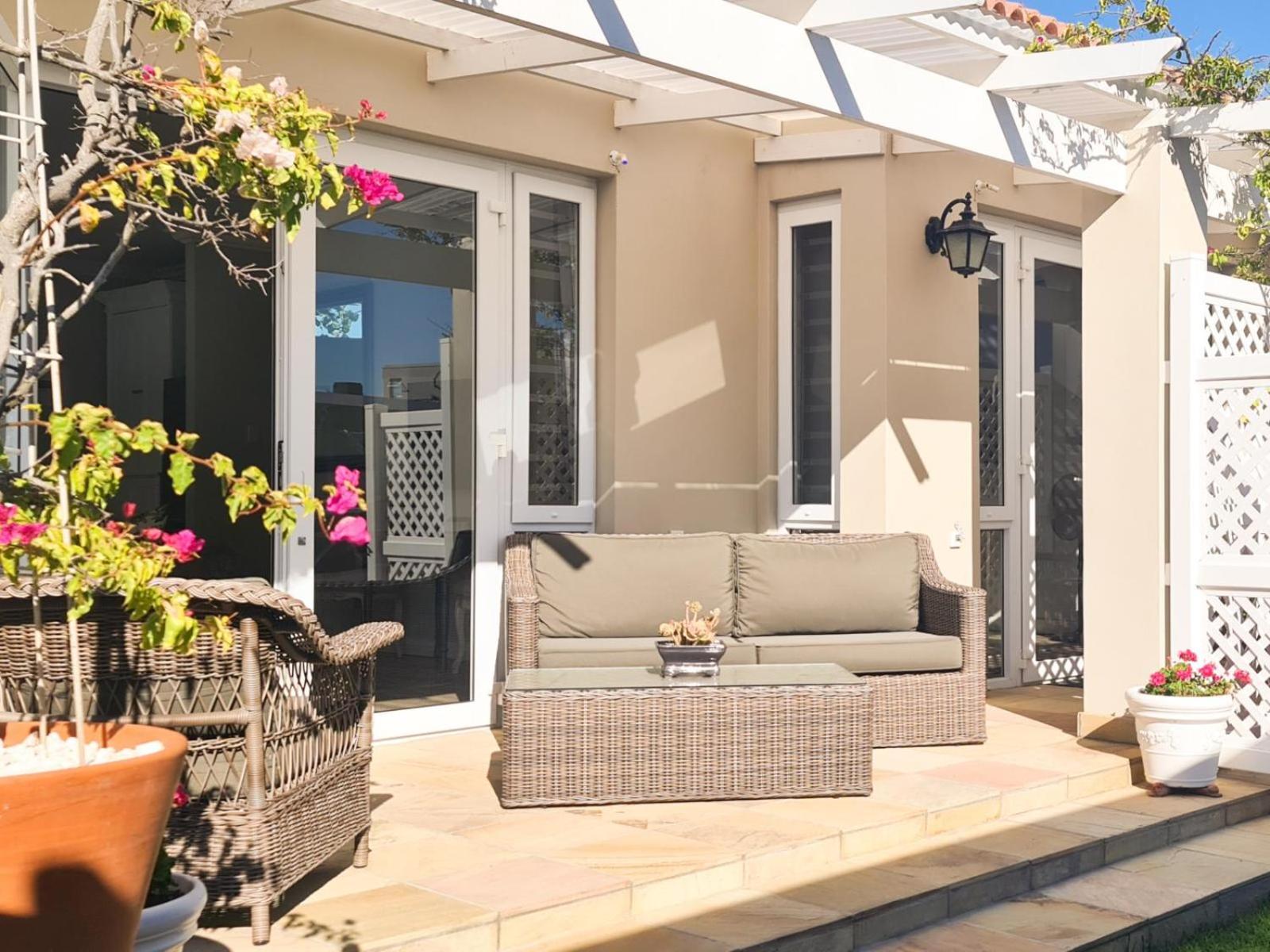 Villa - Beach Front - Photo 10