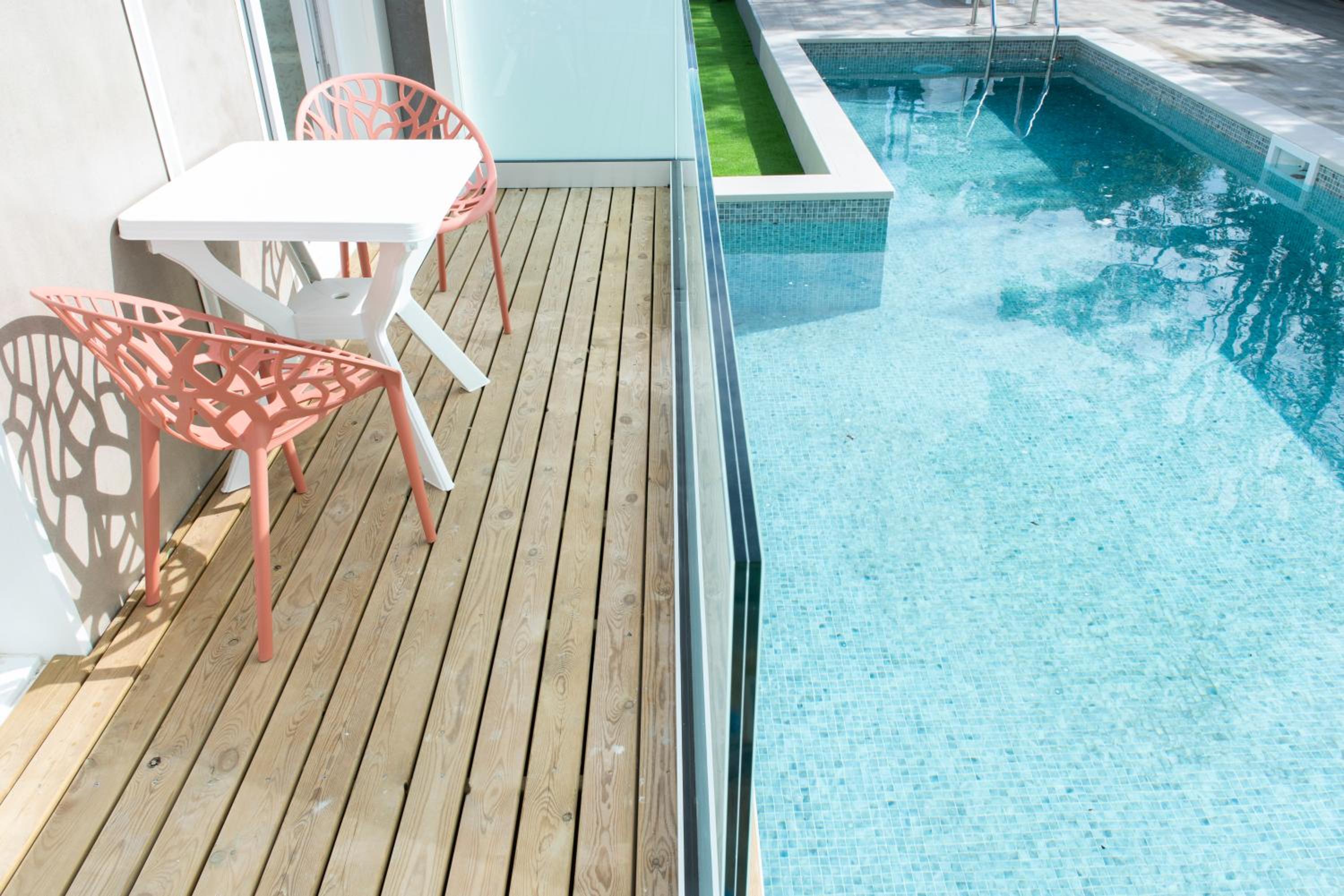 Apartment with Pool View  photo 1