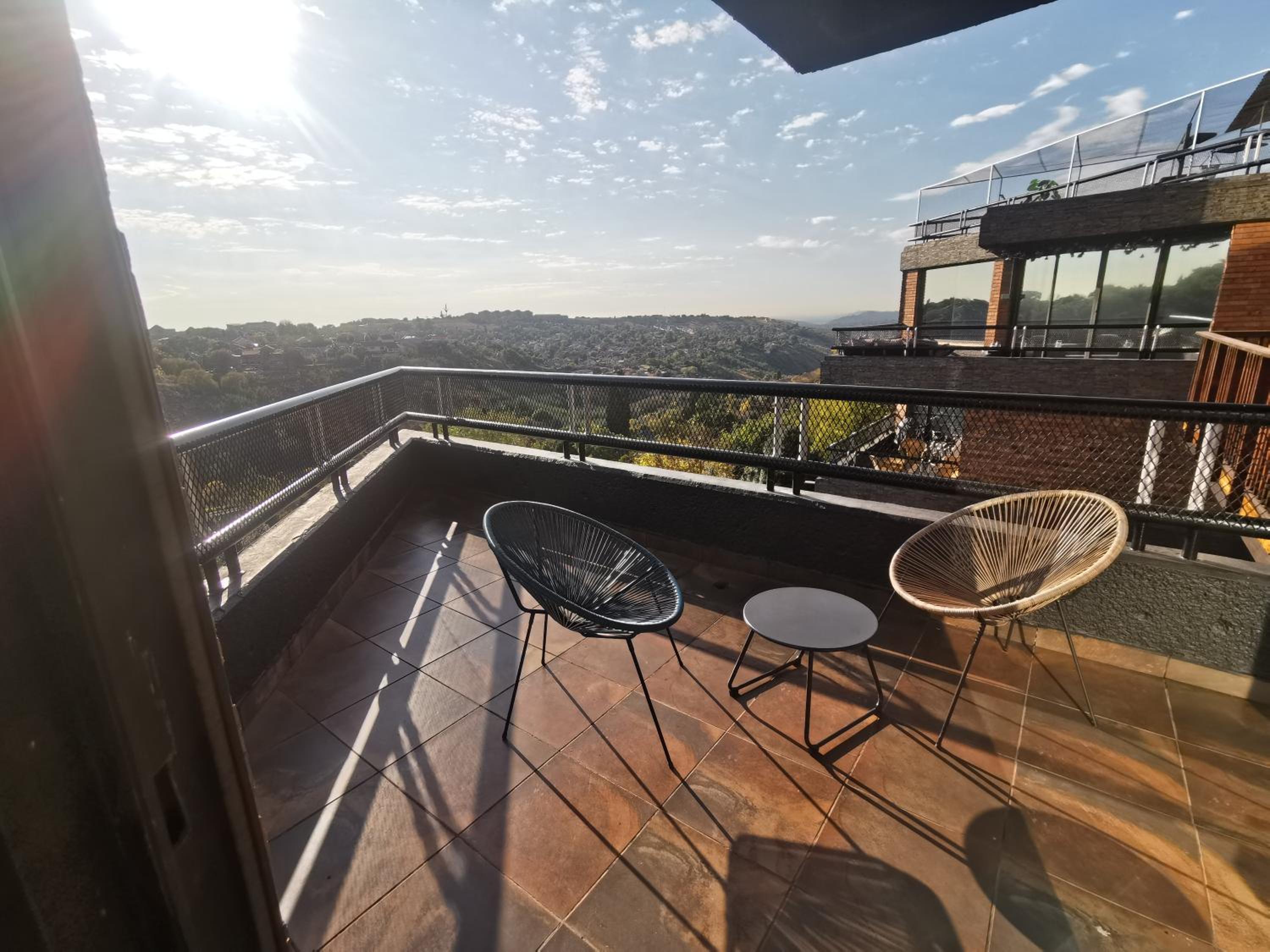 Queen Room with Garden View - Photo 2