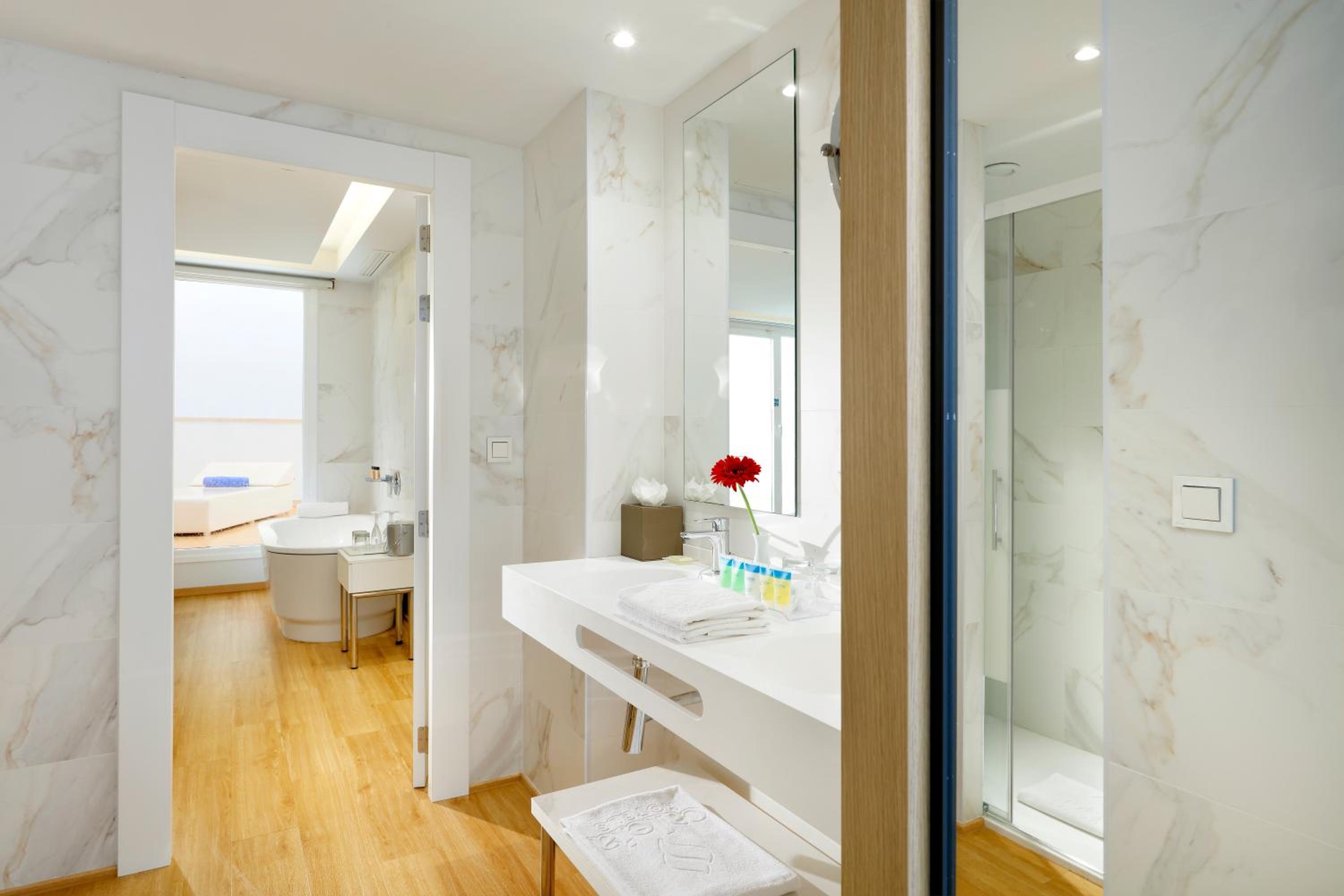 Junior Suite - Photo 14