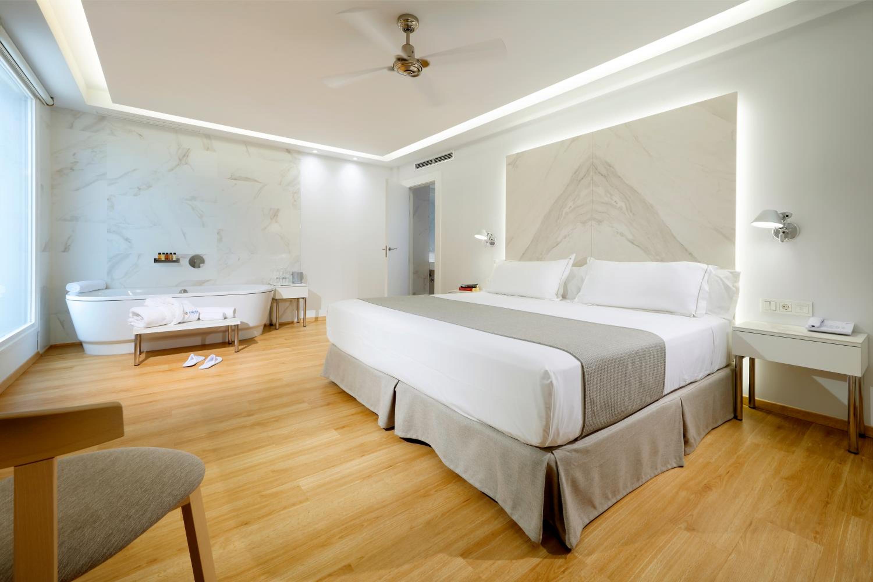 Junior Suite - Photo 16