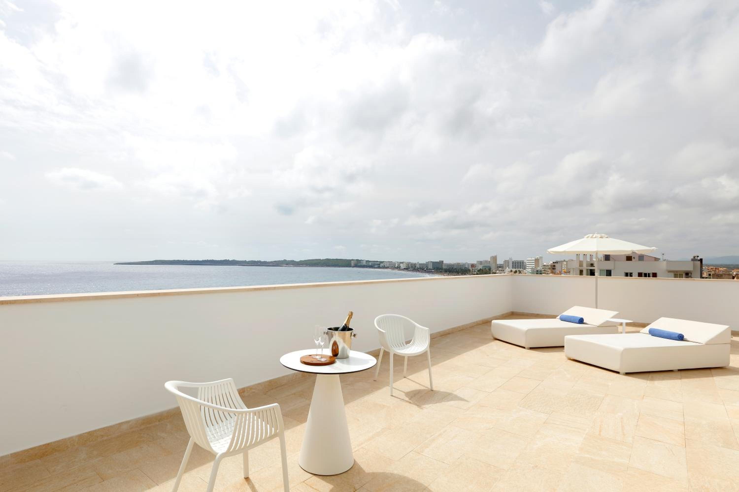 Junior Suite - Photo 12