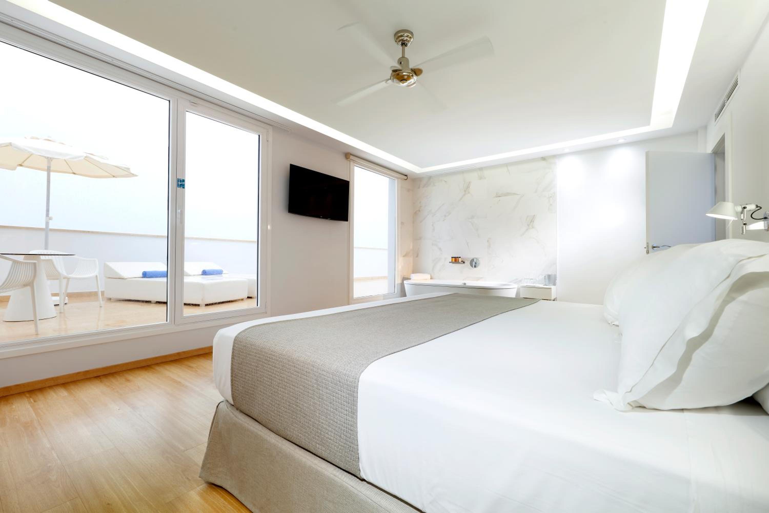Junior Suite - Photo 11