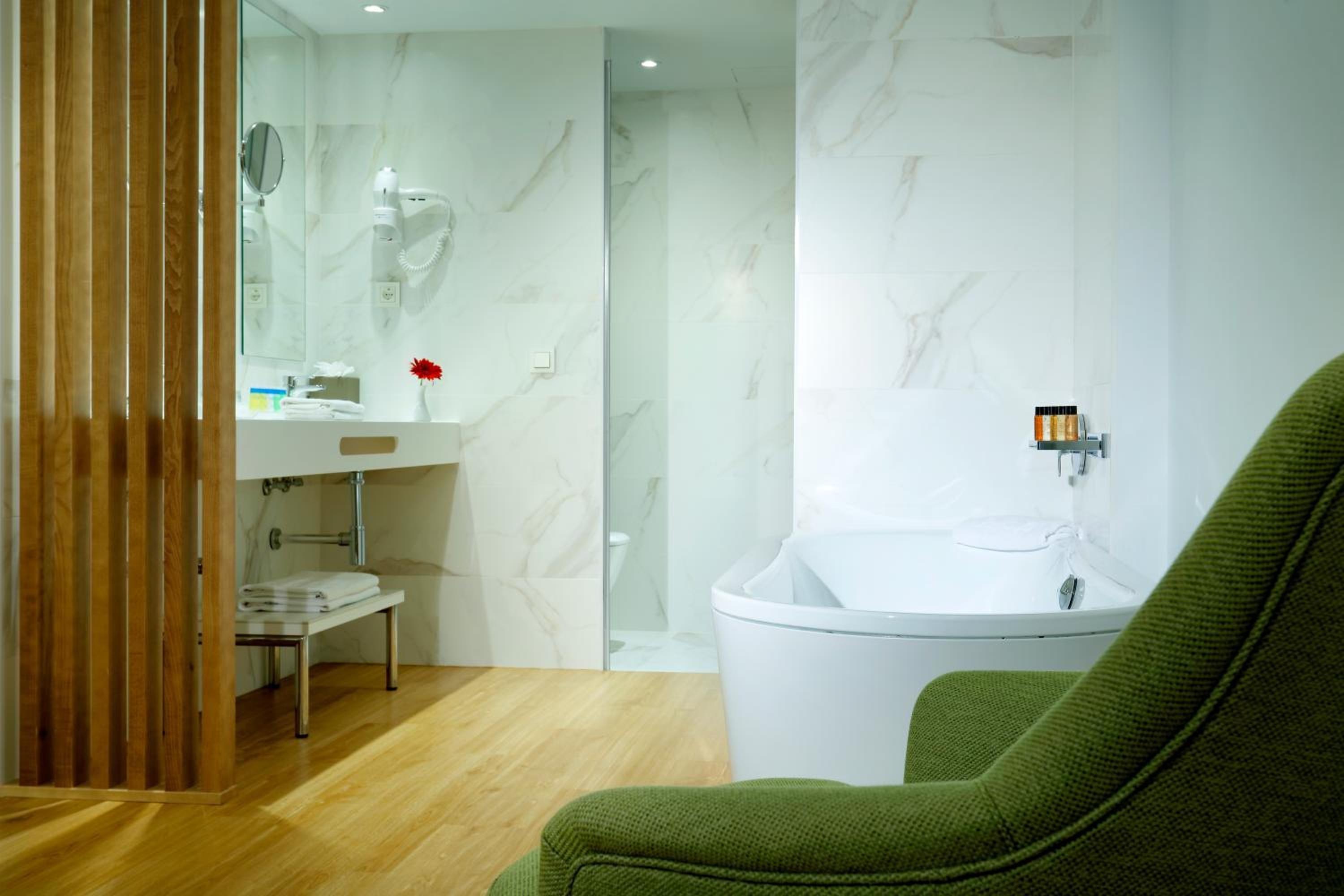 Junior Suite - Photo 17