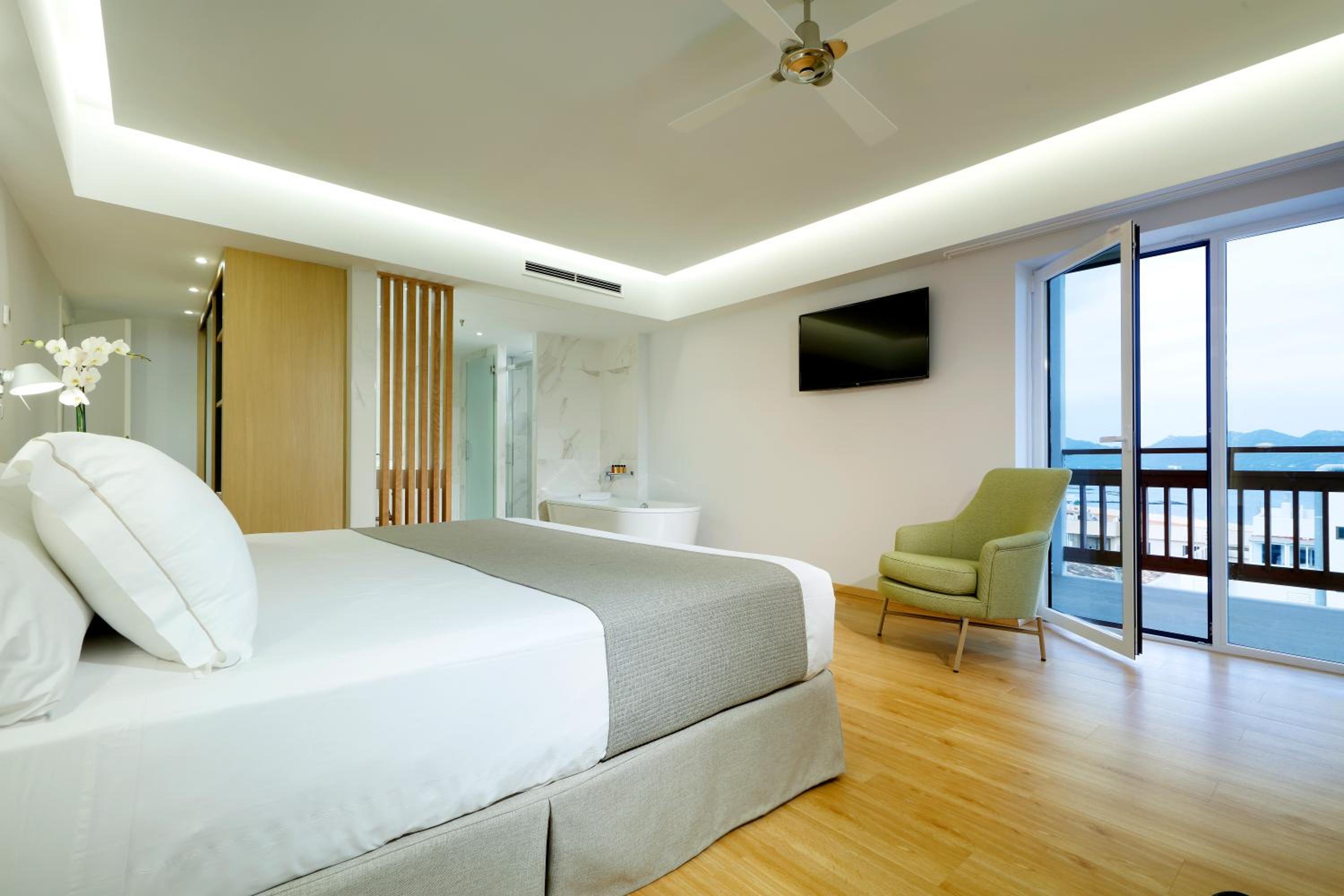 Junior Suite - Photo 23