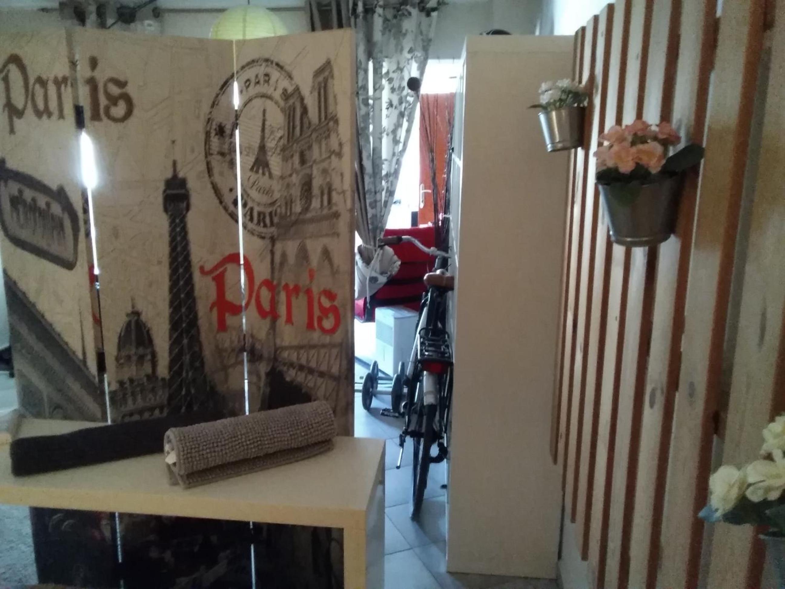 One-Bedroom Apartment - Photo 23