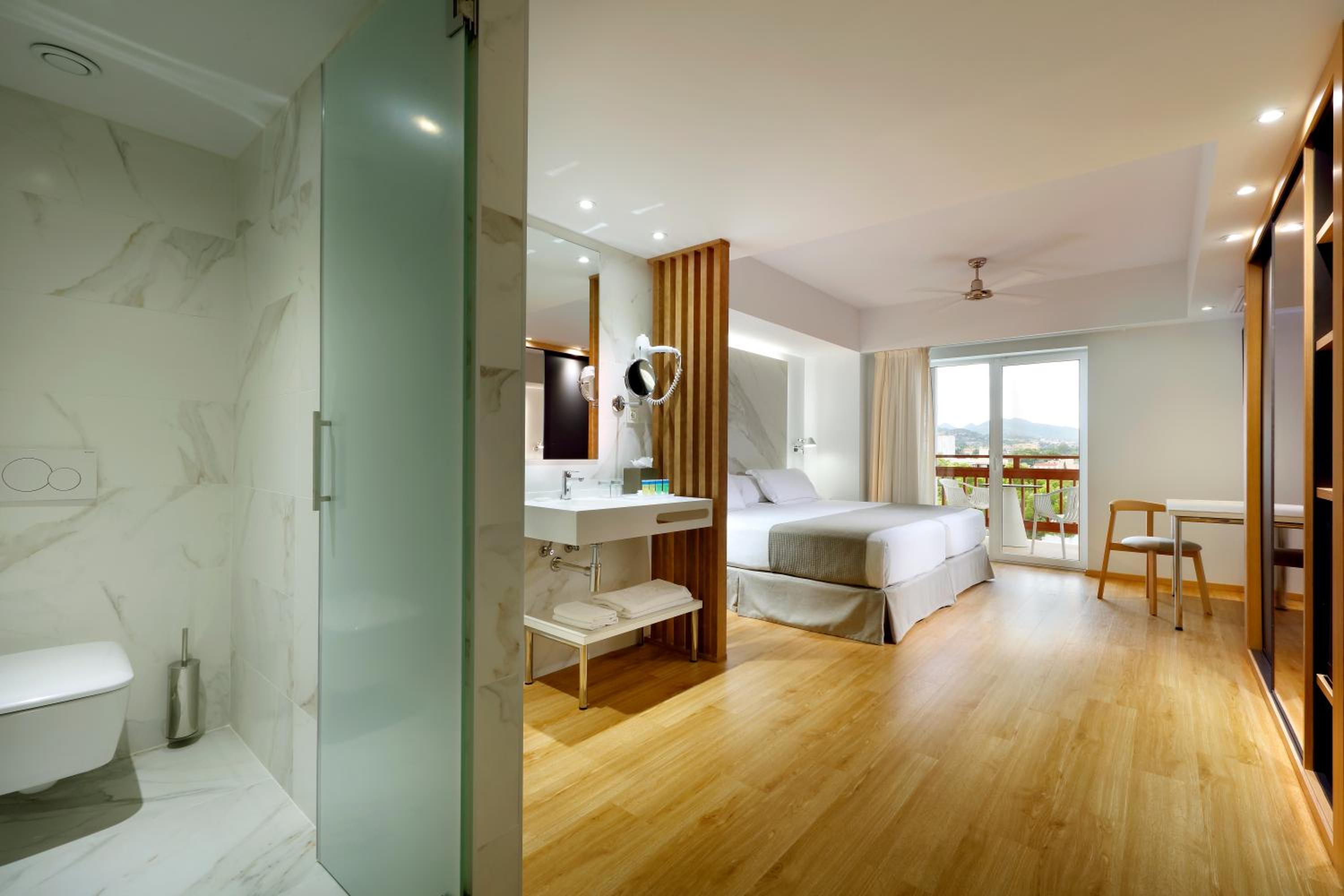 Double Room - Photo 1
